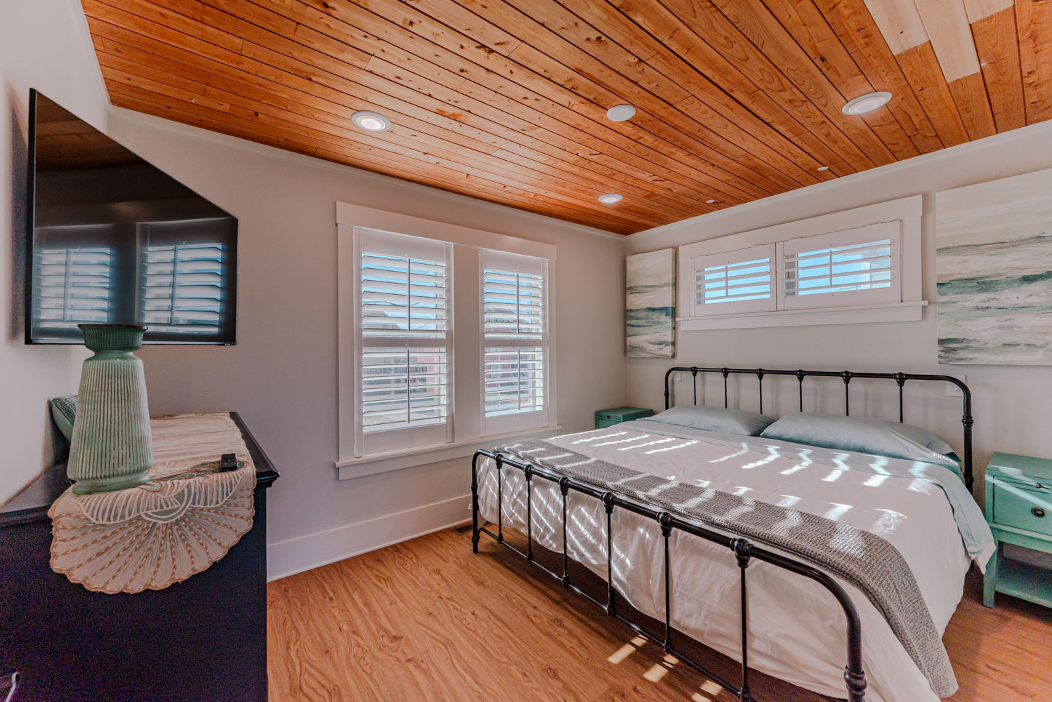 321 | The Guest House 6
