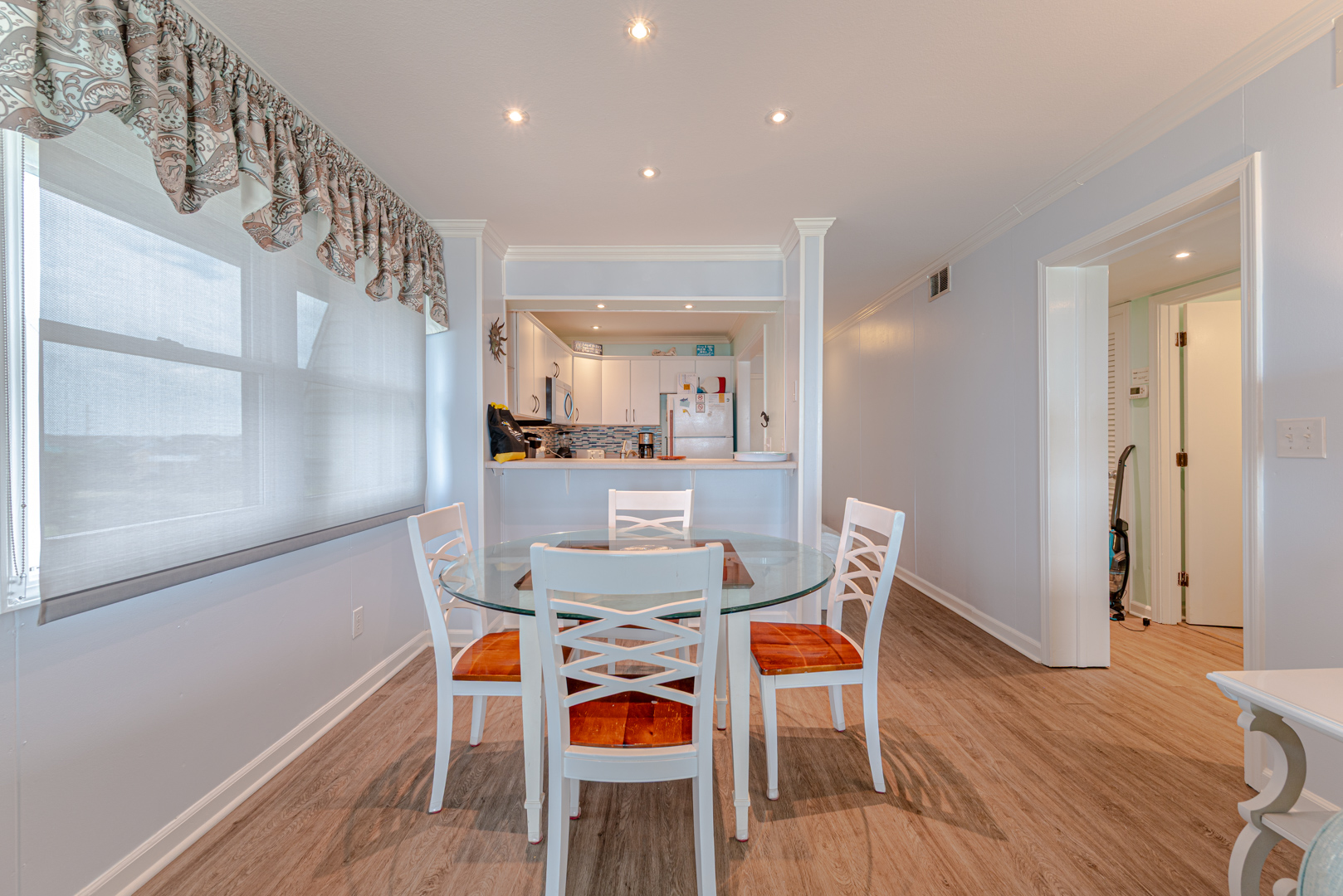 AV-3D | Admirals View Condo 10