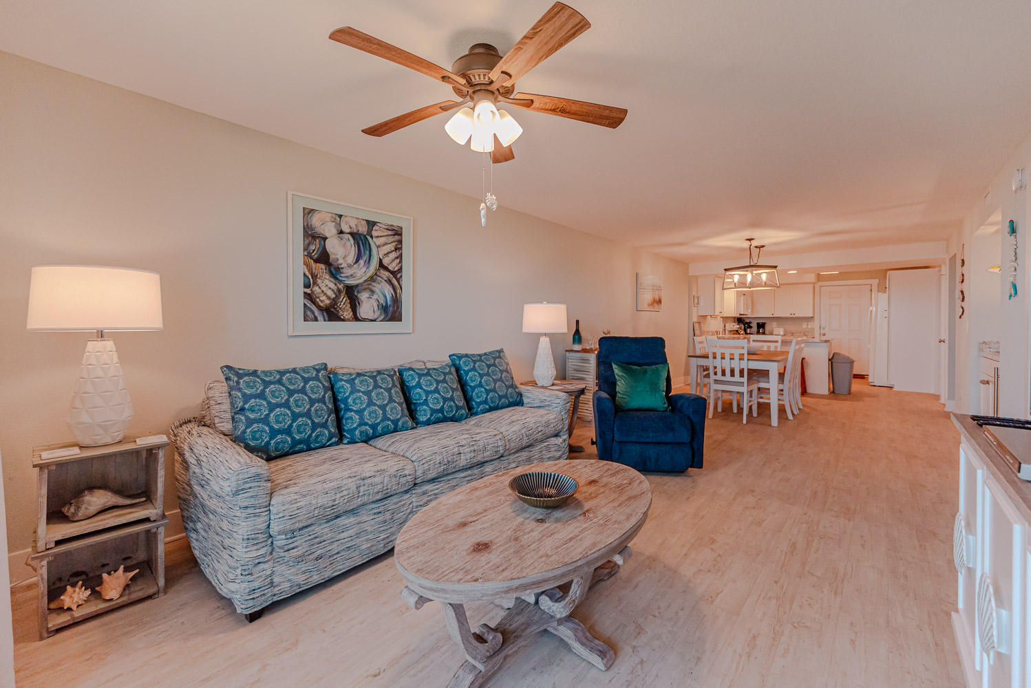 Y-103 | The Yachtsman 6