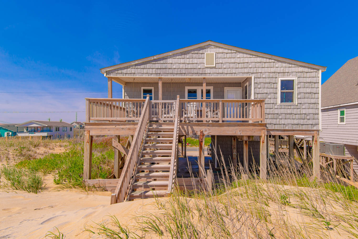 057 | The Aqua Hut 5