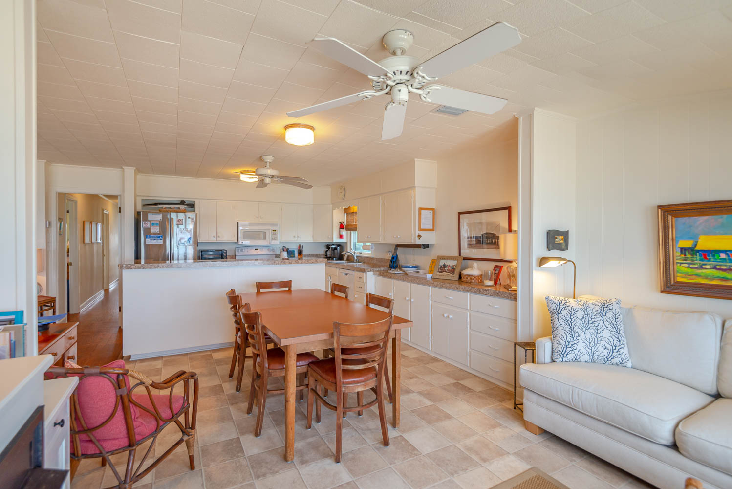 064 | Mackenzie / Smiley Cottage 10