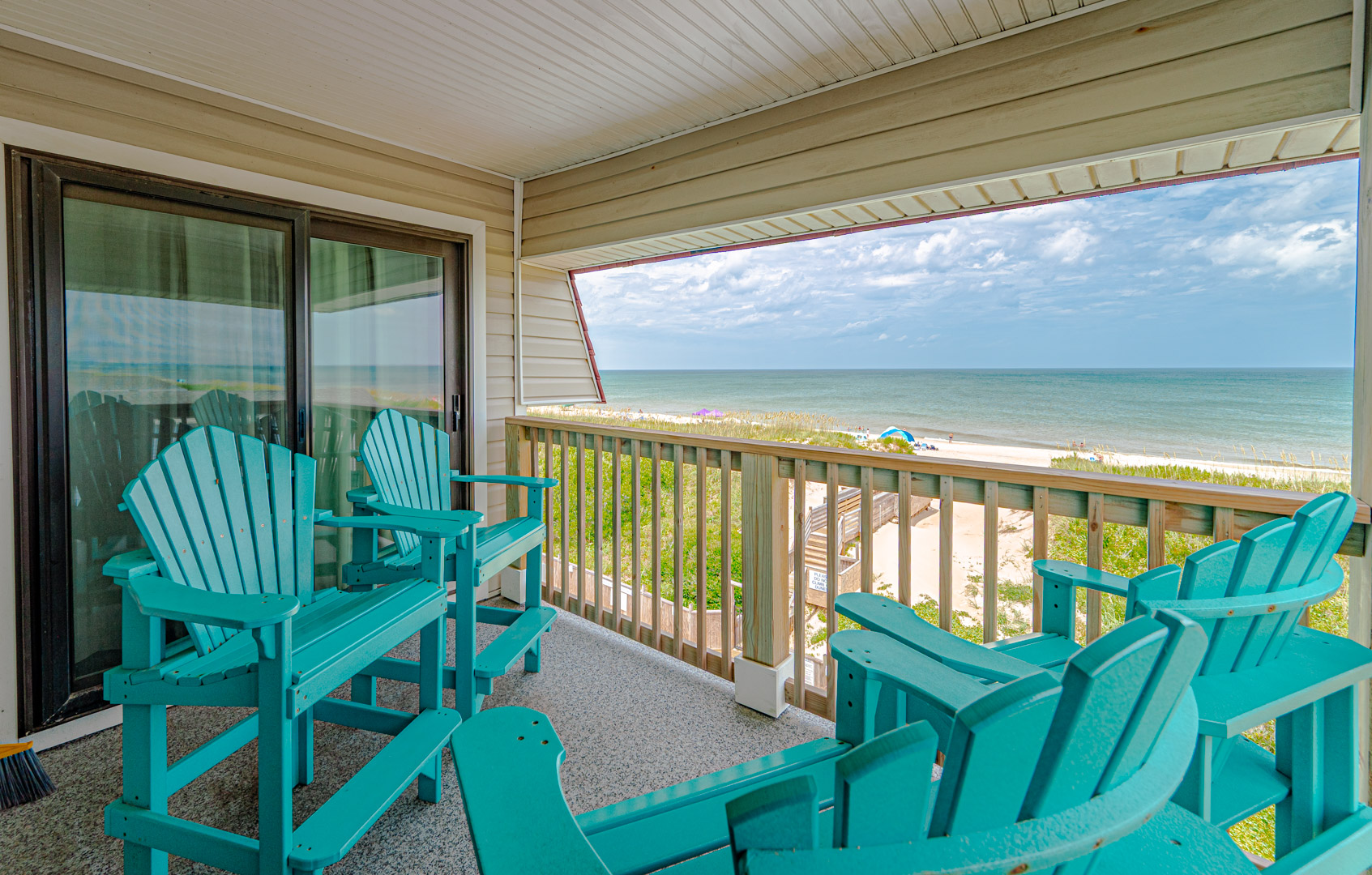 AV-3D | Admirals View Condo 2