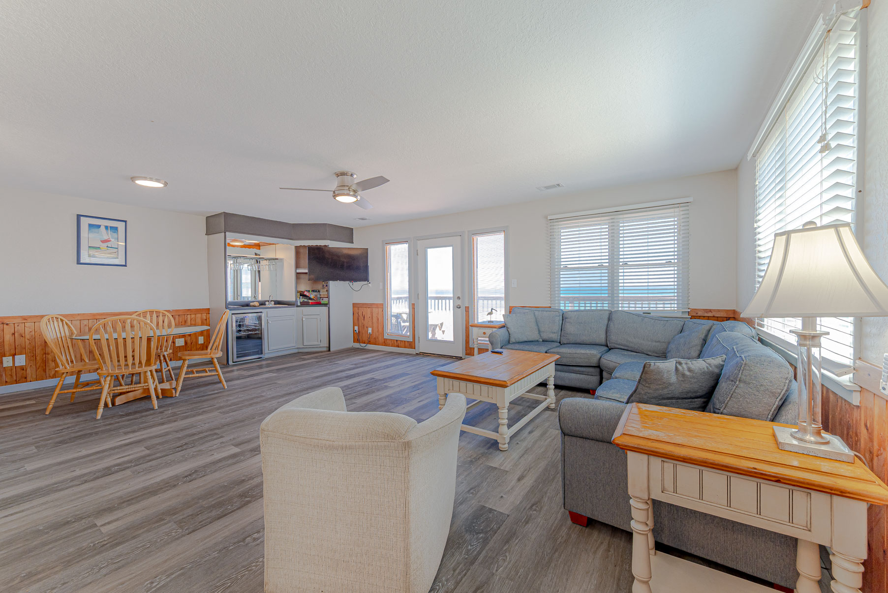 18S-F | Eighteen South Unit F 9