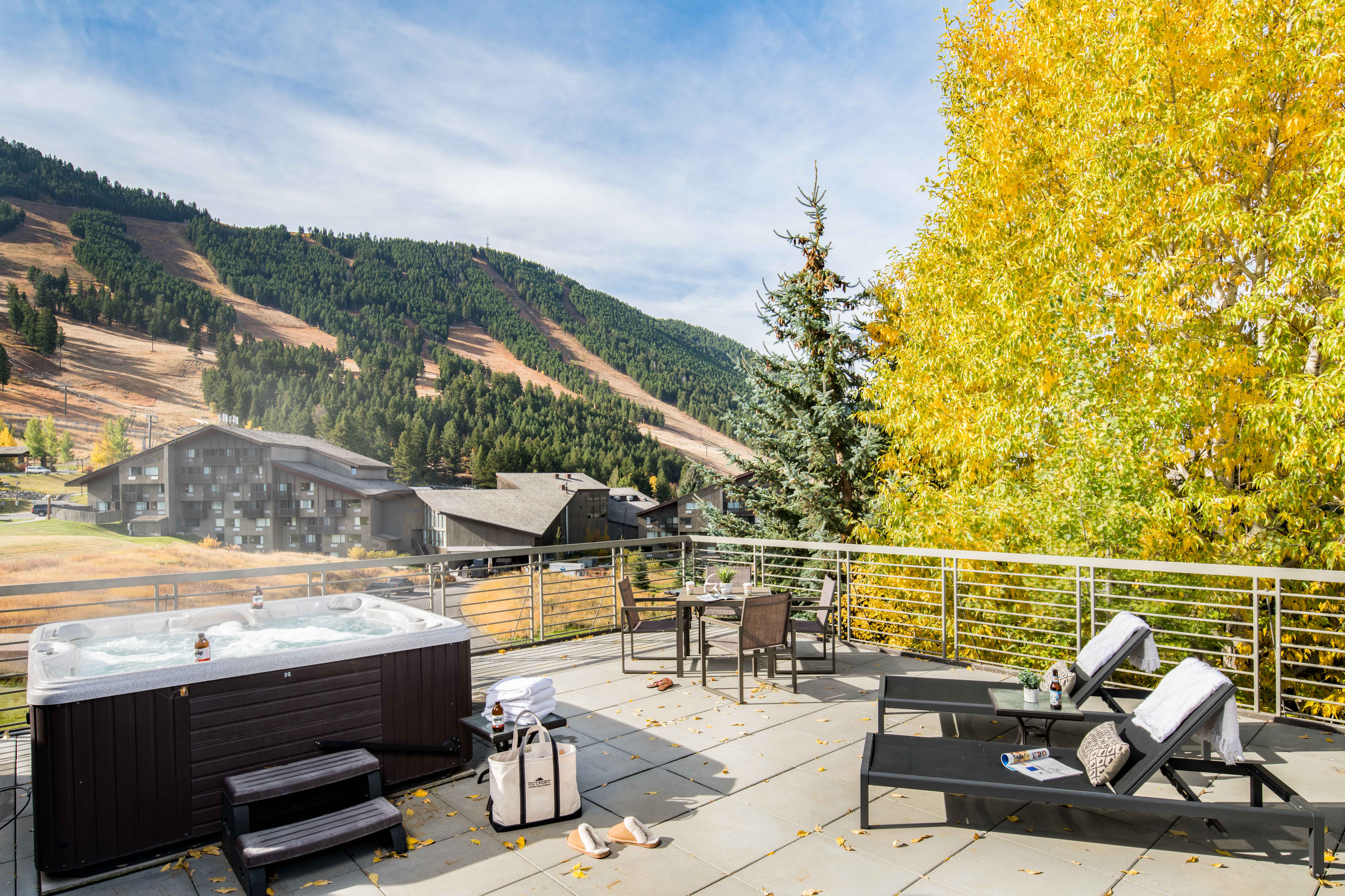 Shared rooftop hot tub