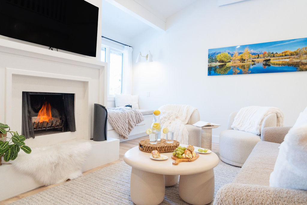 Living Room with Fireplace