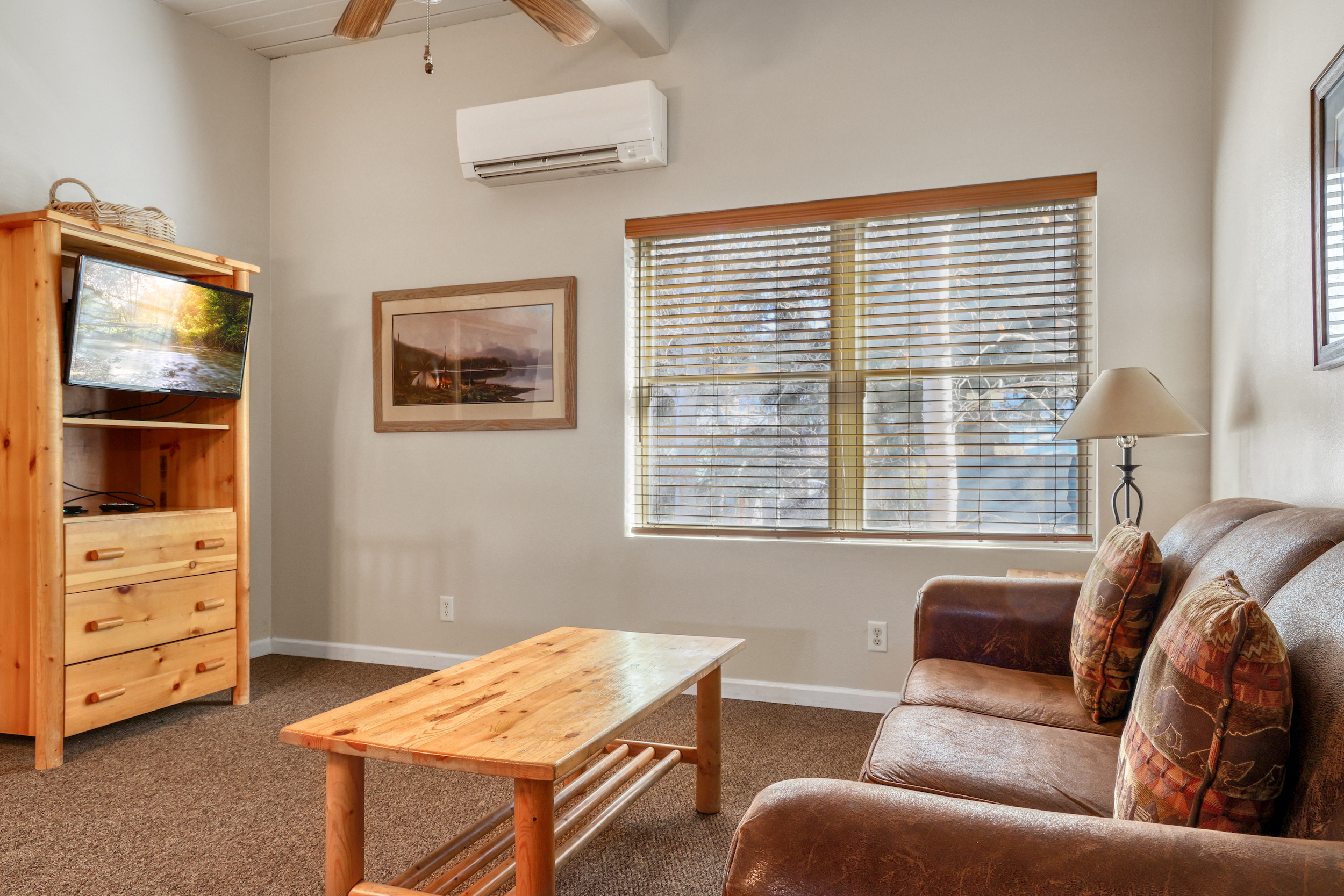 Town Square Lodge 10