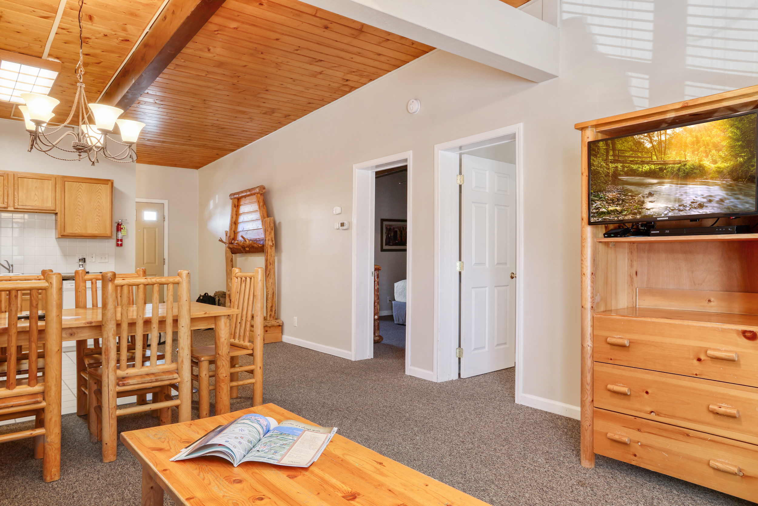 Town Square Lodge 11