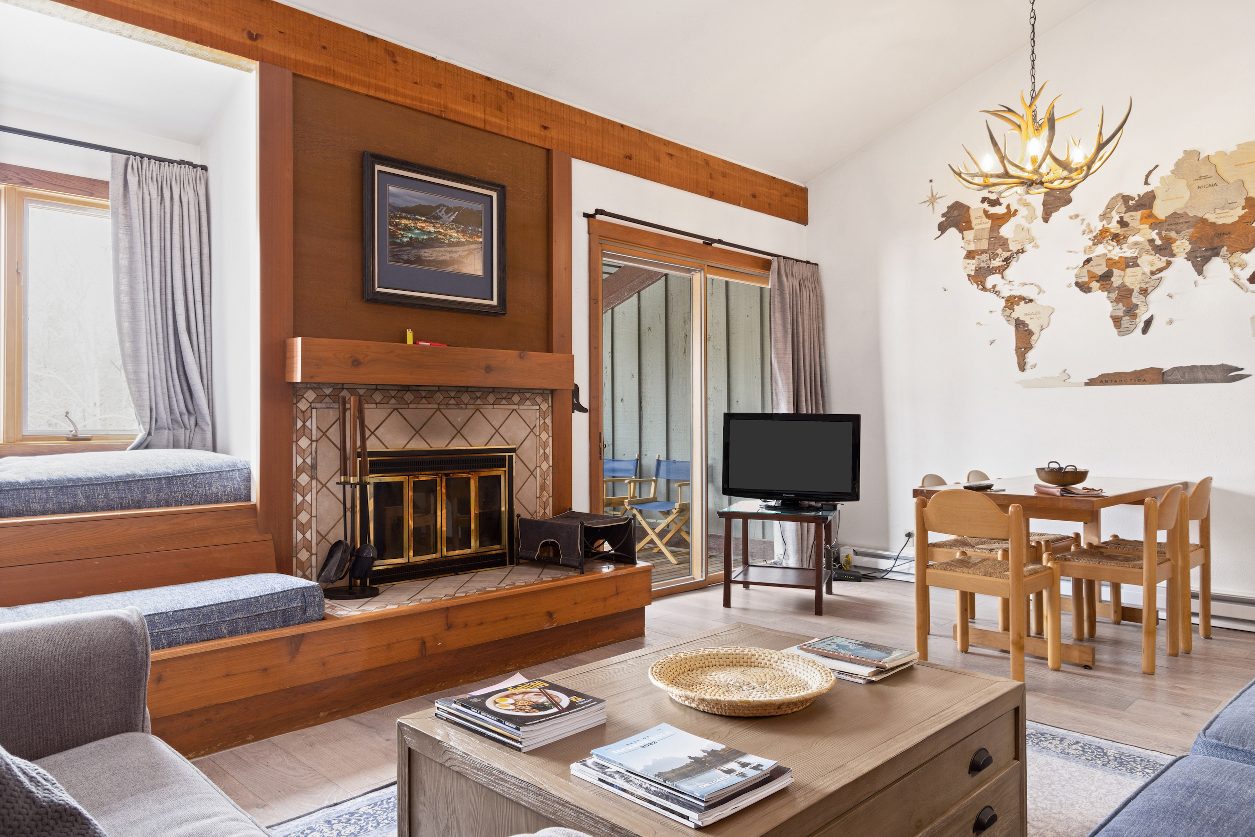 Larkspur 1222