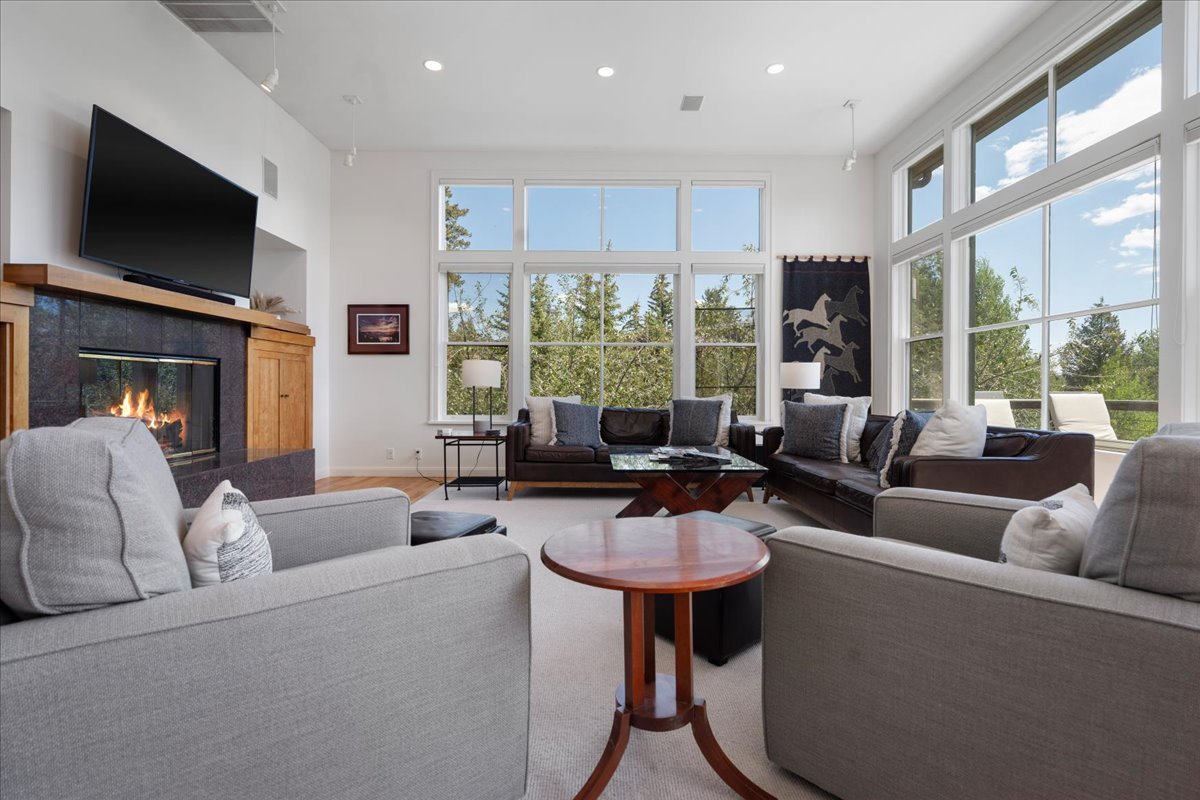 Living room - The fireplace is not currently available for guest use.