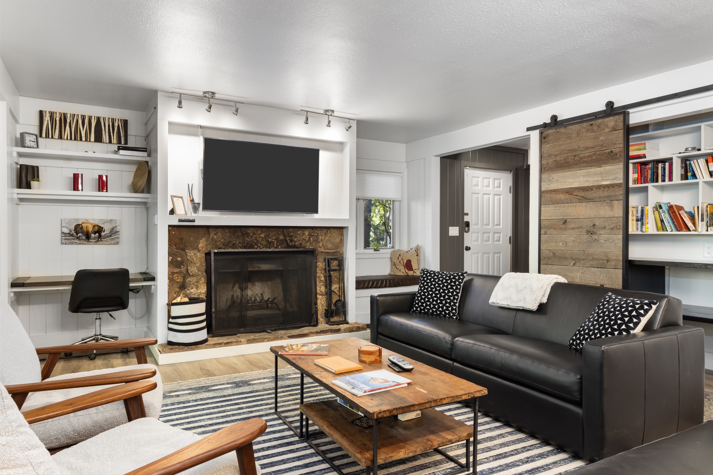 Living Room with Fireplace
