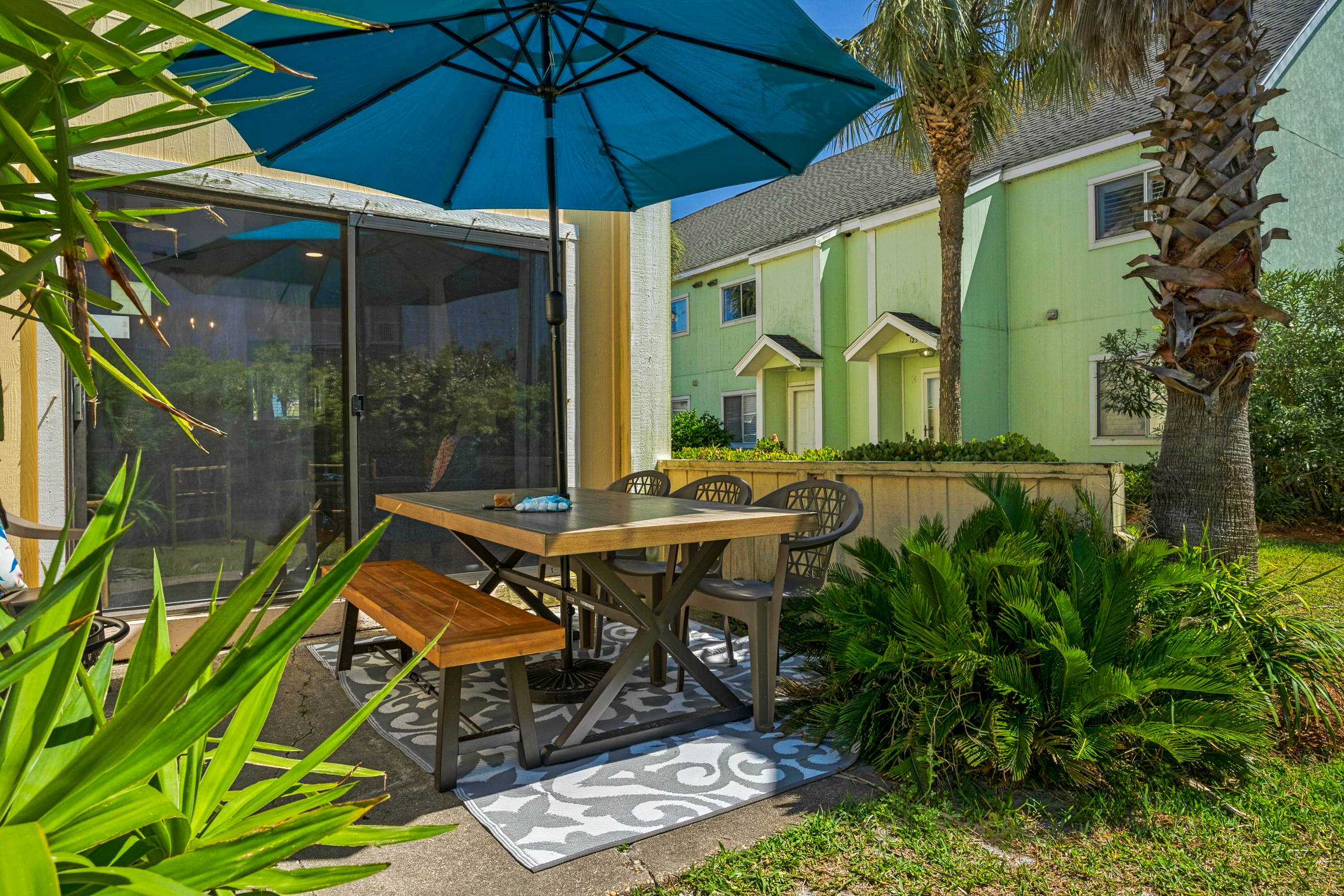 Lovely Back Patio at Salty Paws