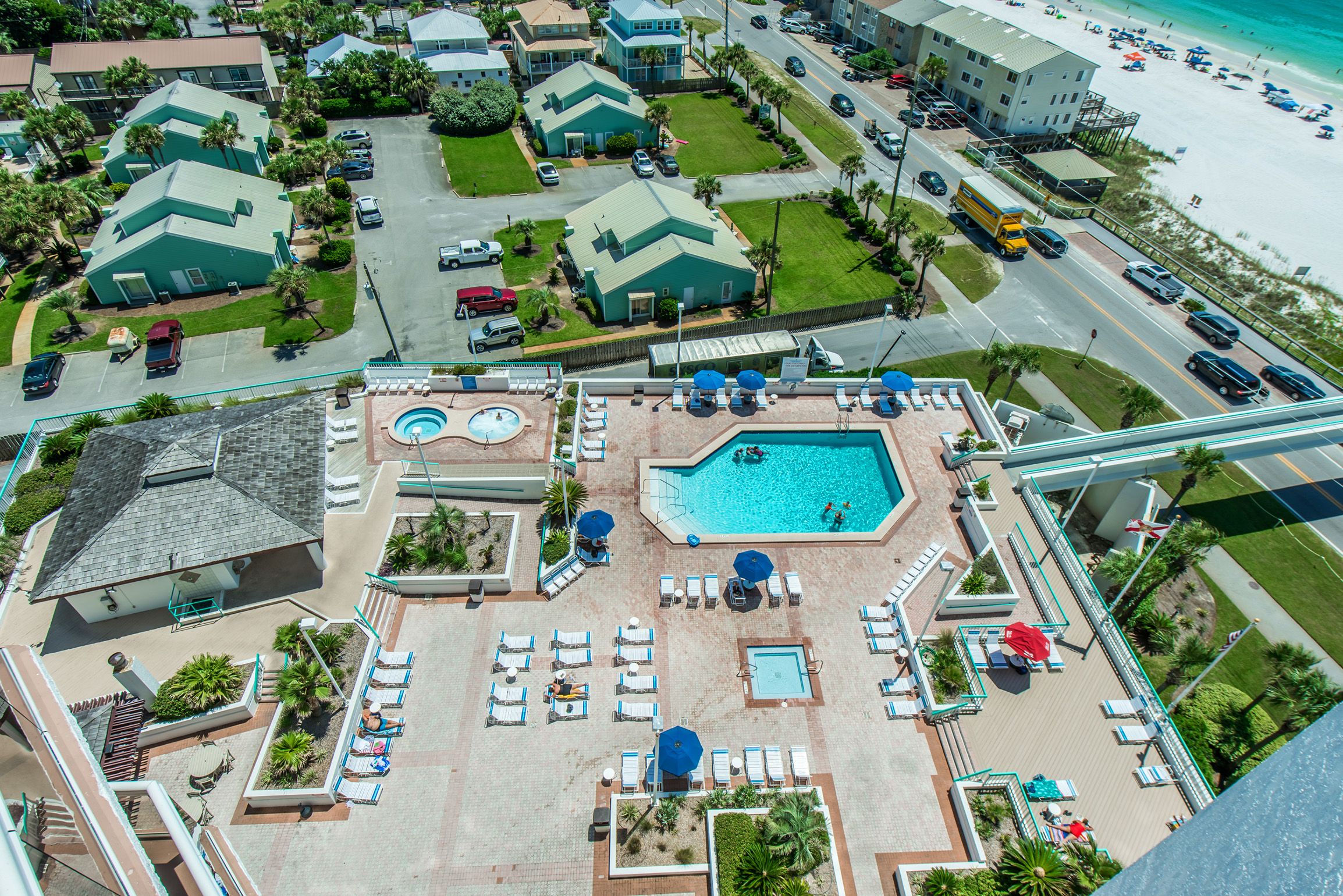 Surfside pool hot tubs and beach