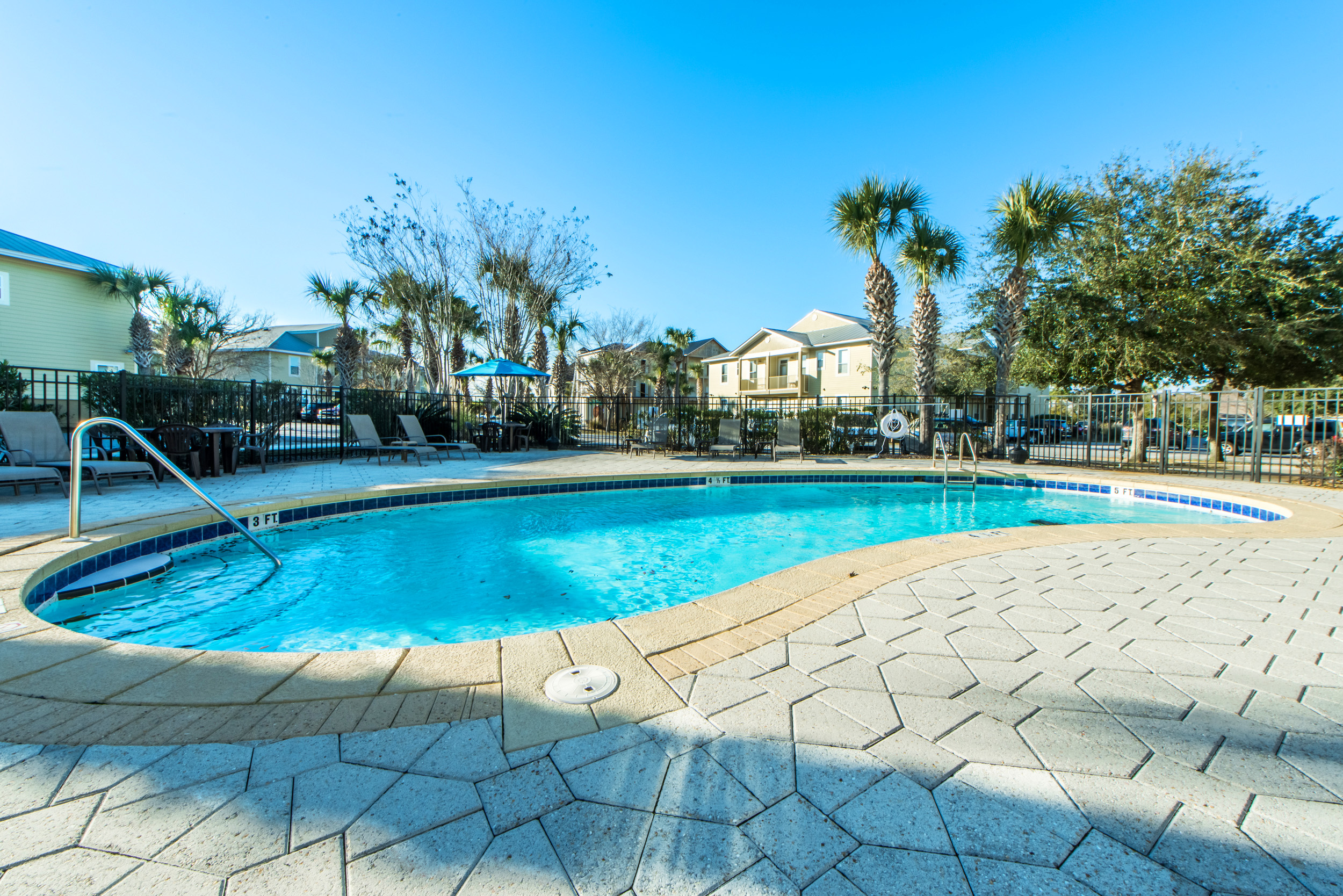 Lovely pool at Topsail