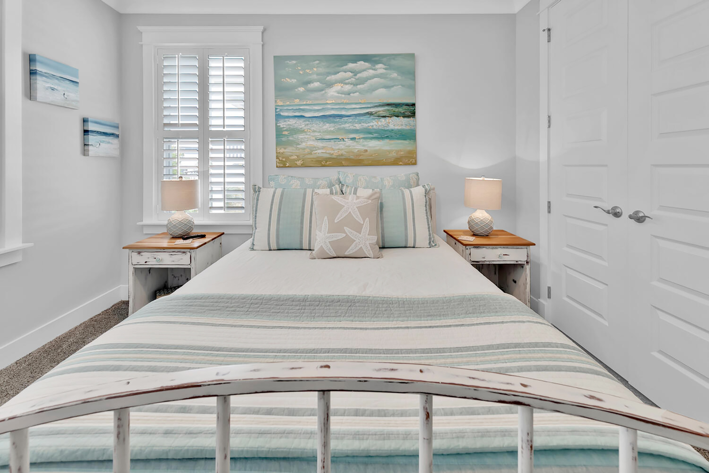 Guest bedroom