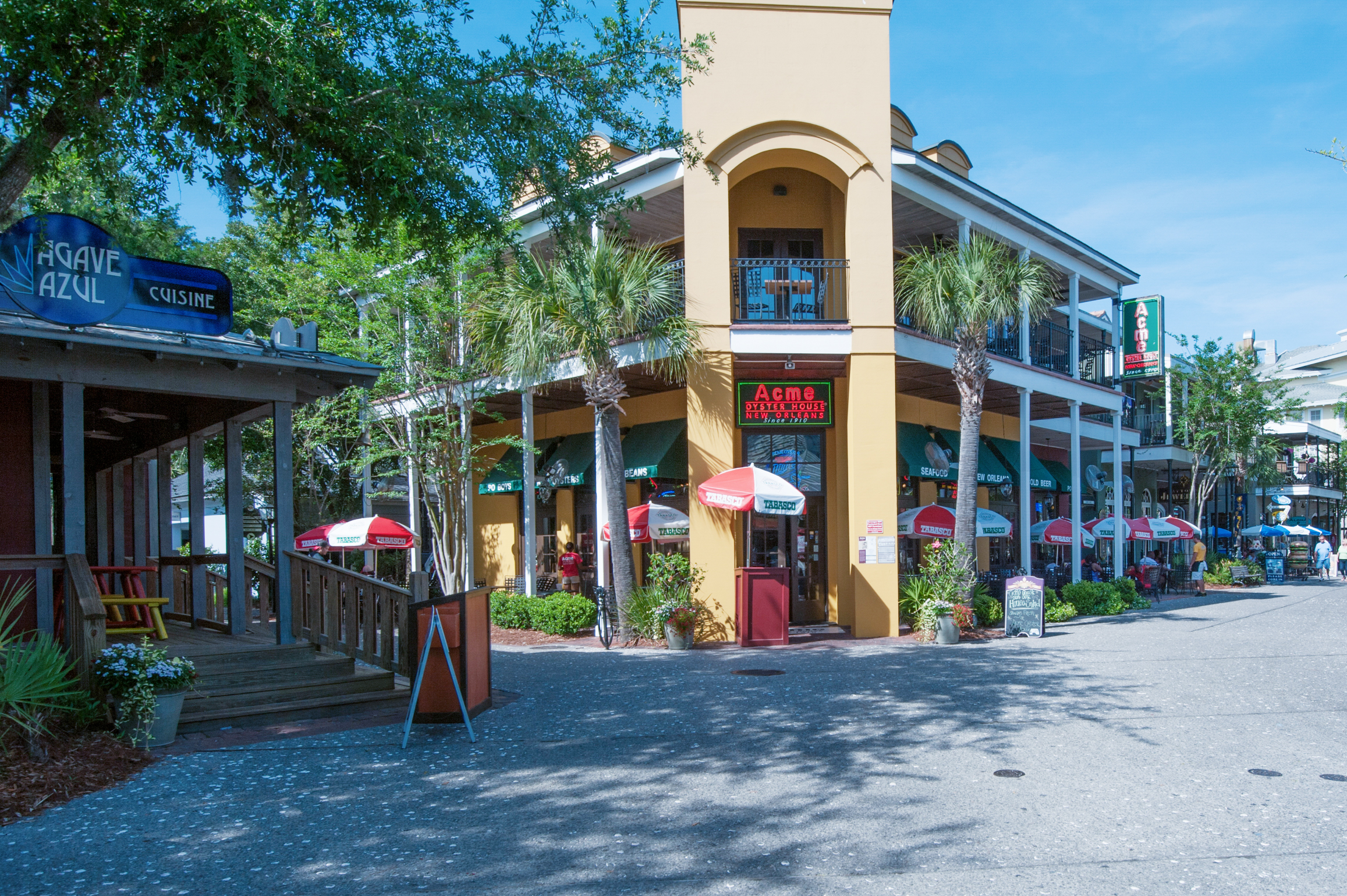 Delicious Food at Village of Baytowne Wharf