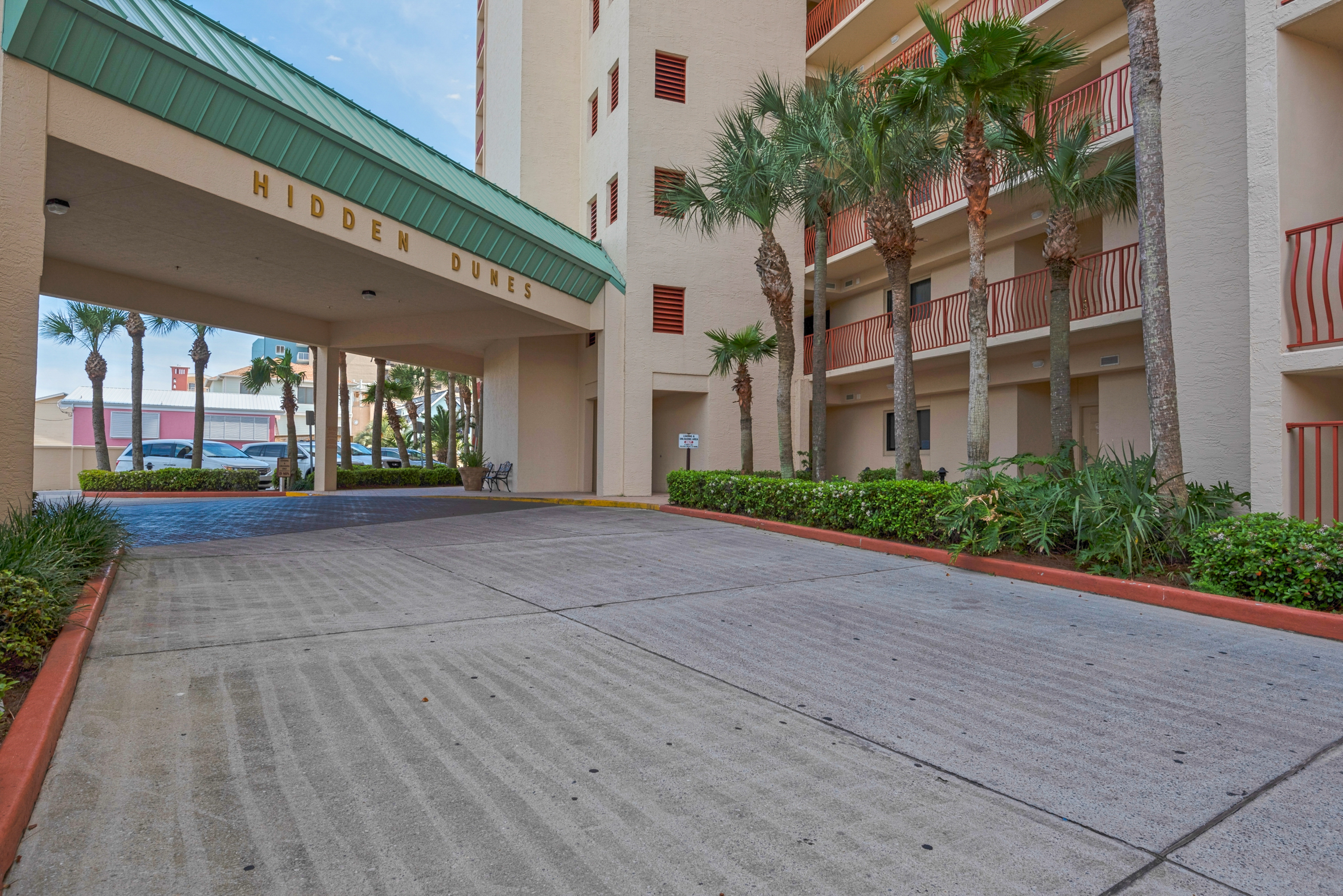 Hidden Dunes Porte Cochere