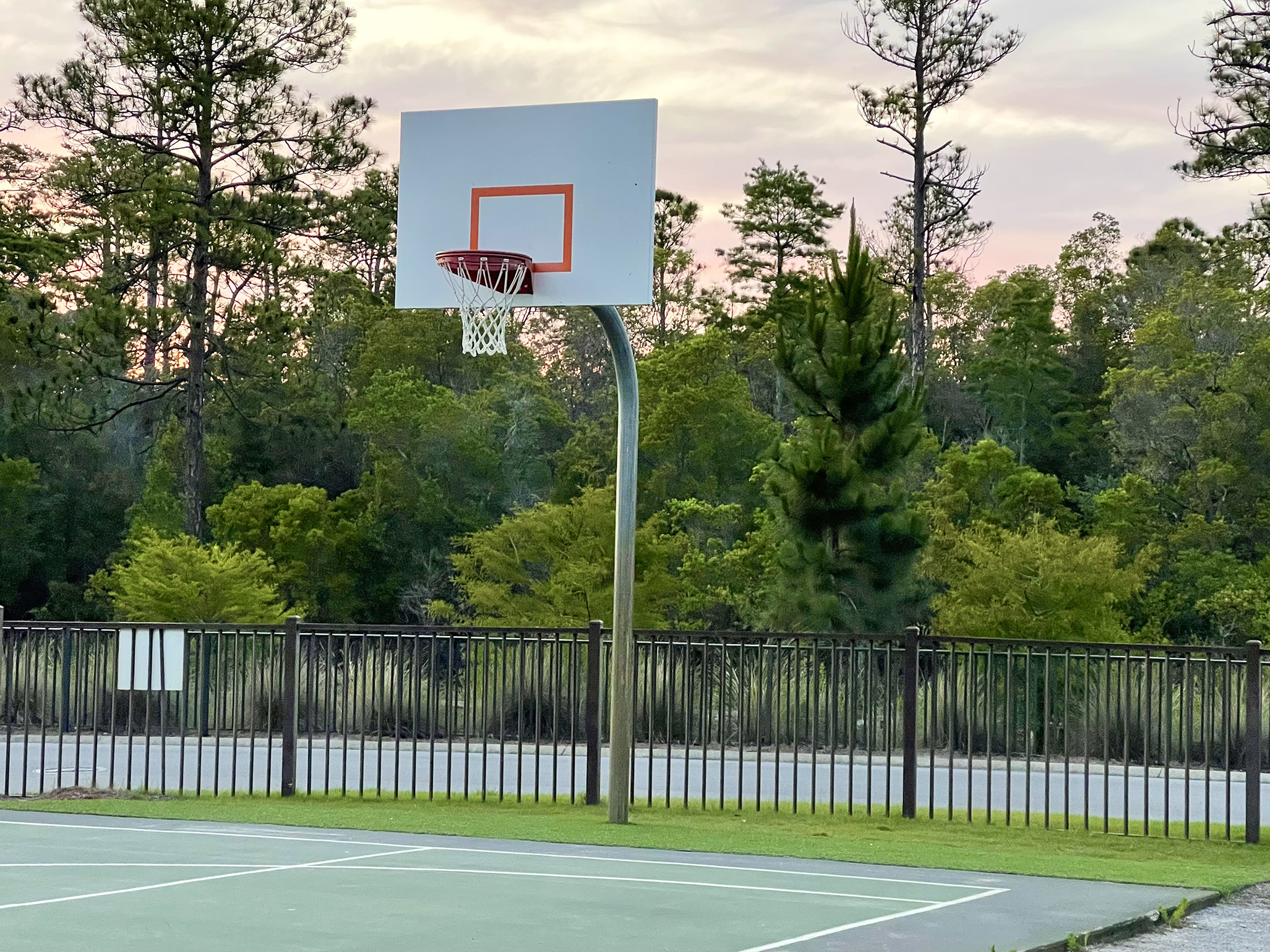 Basketball hoop