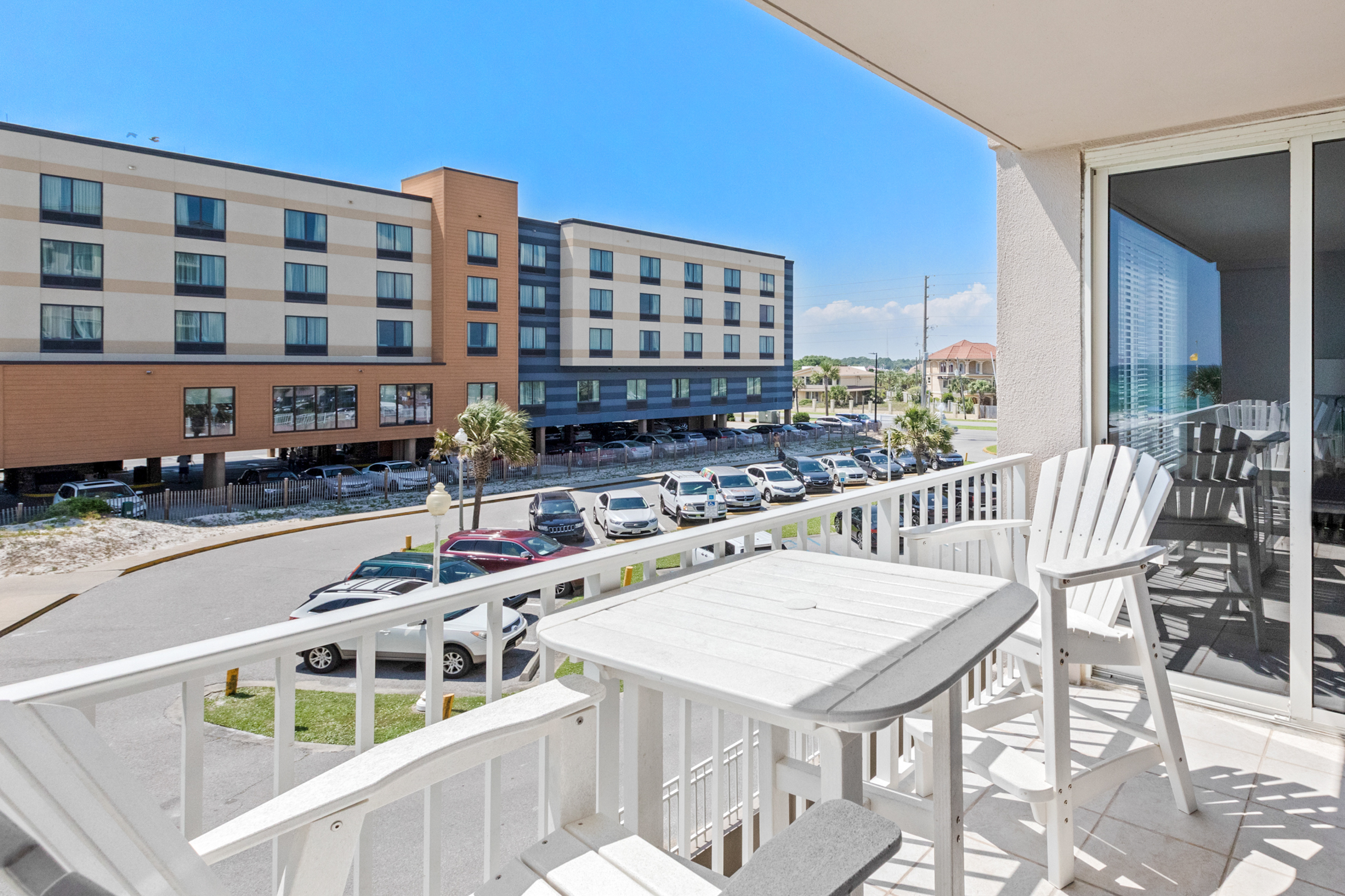 Generous balcony to take in that gorgeous view
