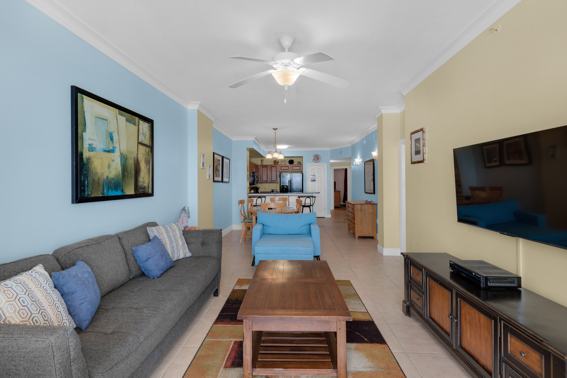 Living room to kitchen view