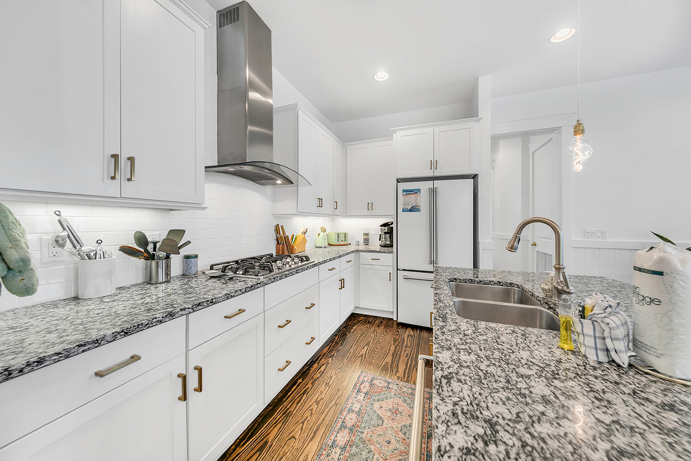 Kitchen has plenty of counter space