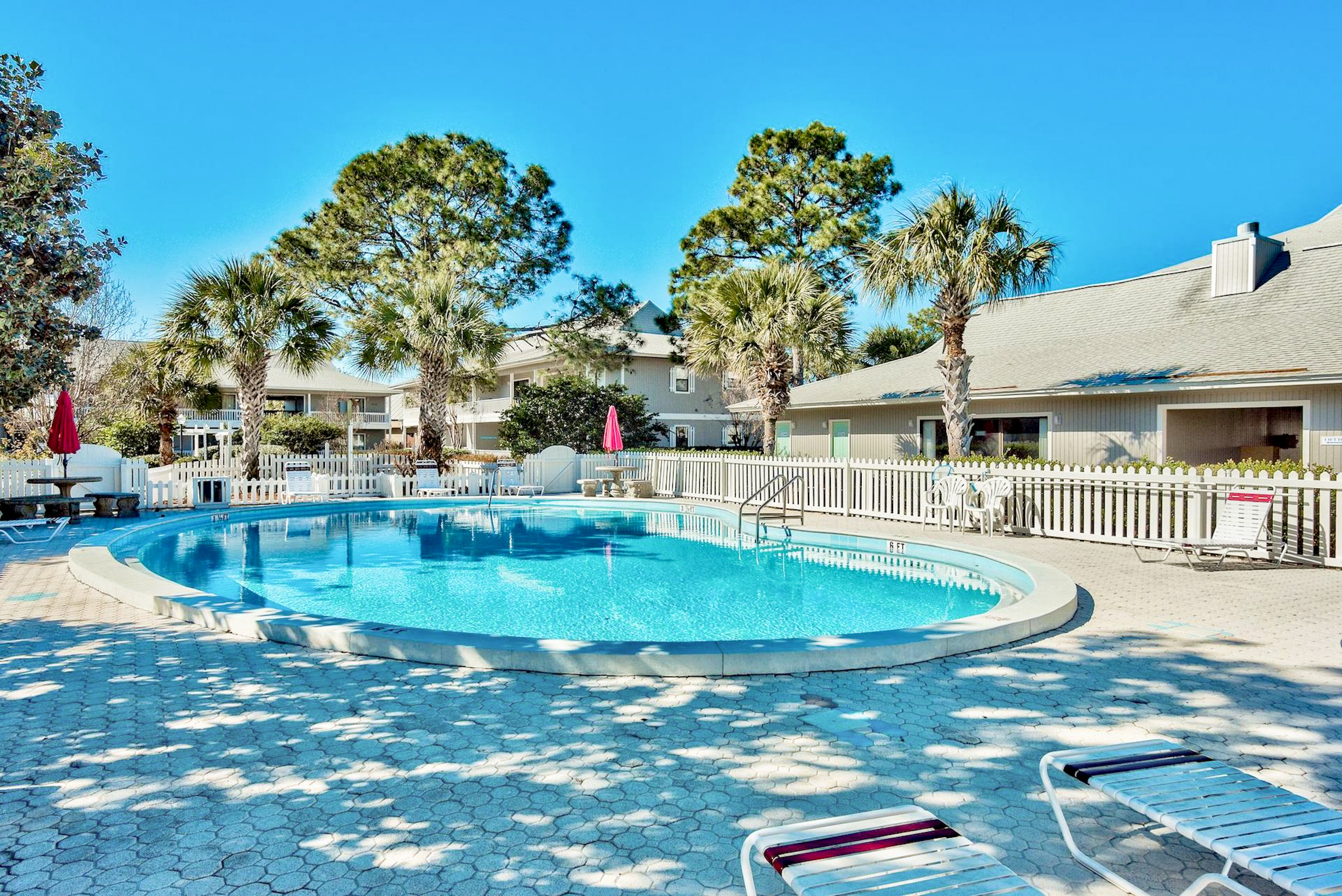 Beachwood Villas pool 
