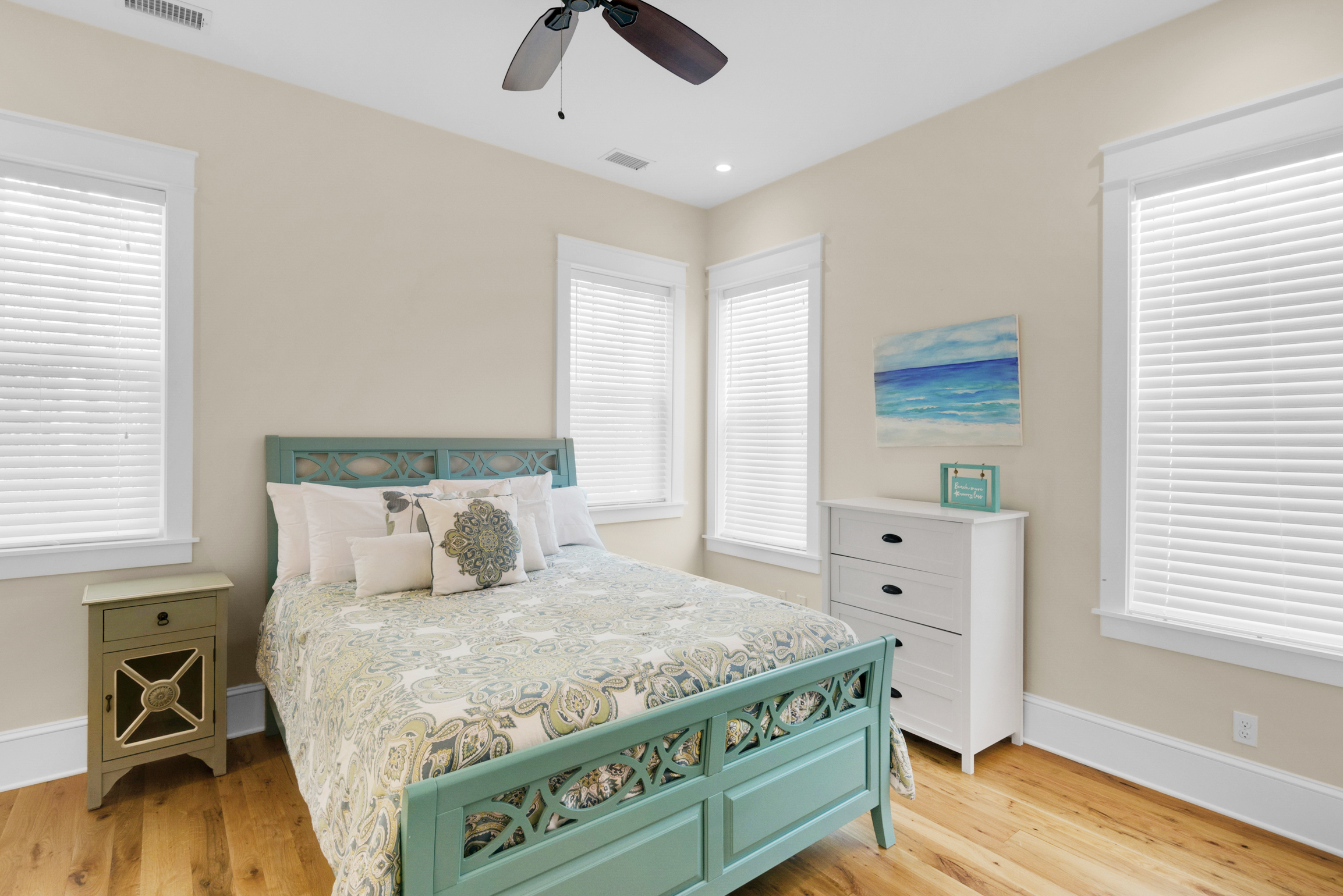 Guest bedroom