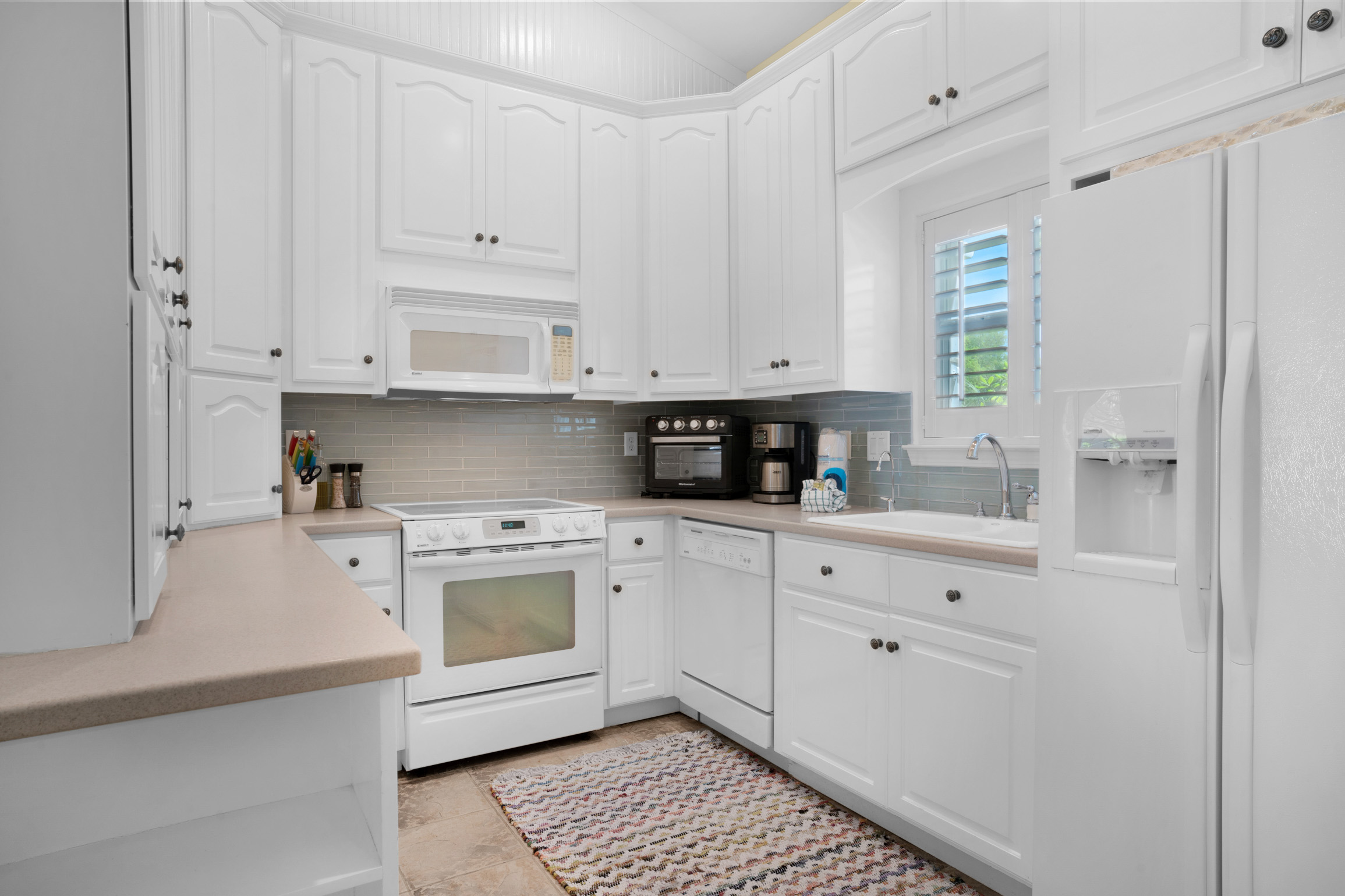 Fully equipped kitchen