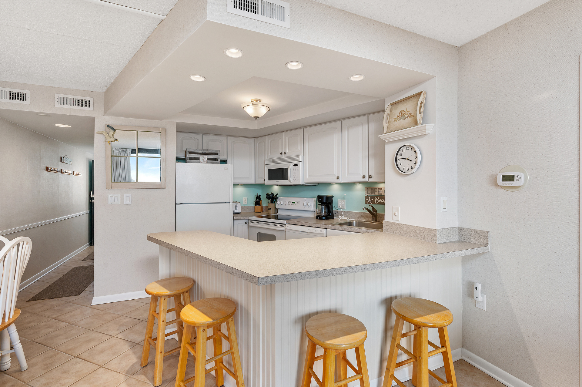 Grab a quick bite before hitting the Beach at the Breakfast Bar.