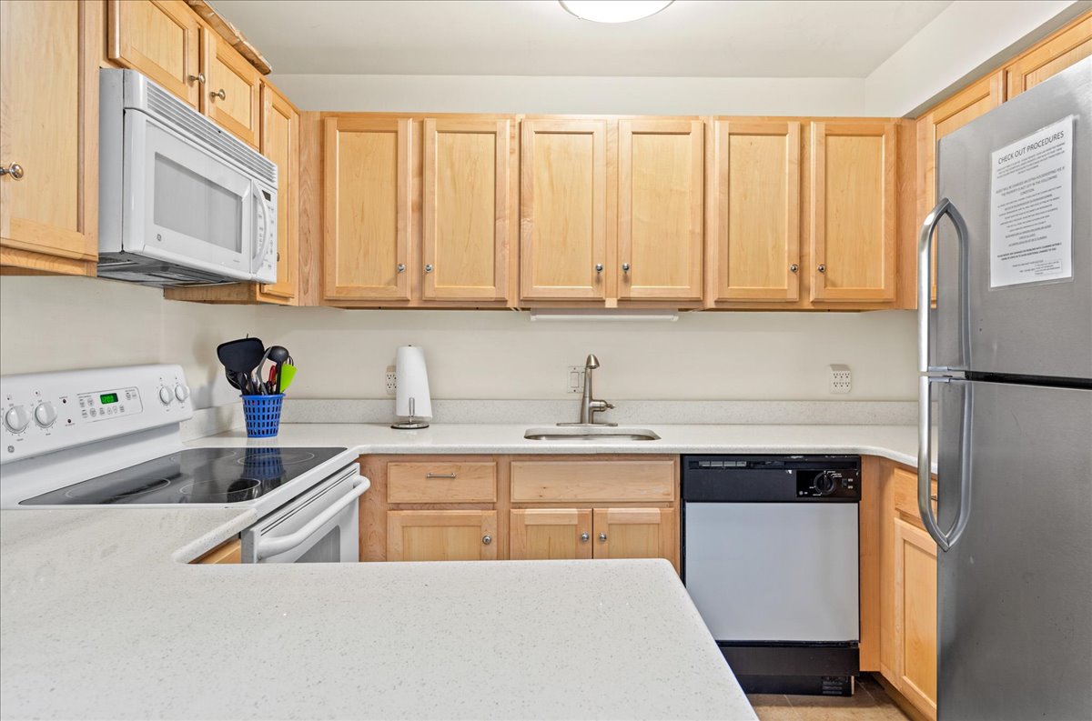 The Lovely Kitchen will Delight the Chef in your Family!