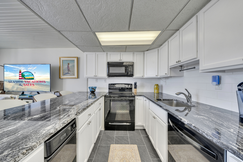 Full Size Appliances and all the Conveniences of Home!