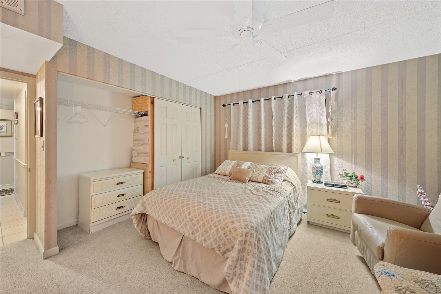 Plenty of room for the Kids in this Room.