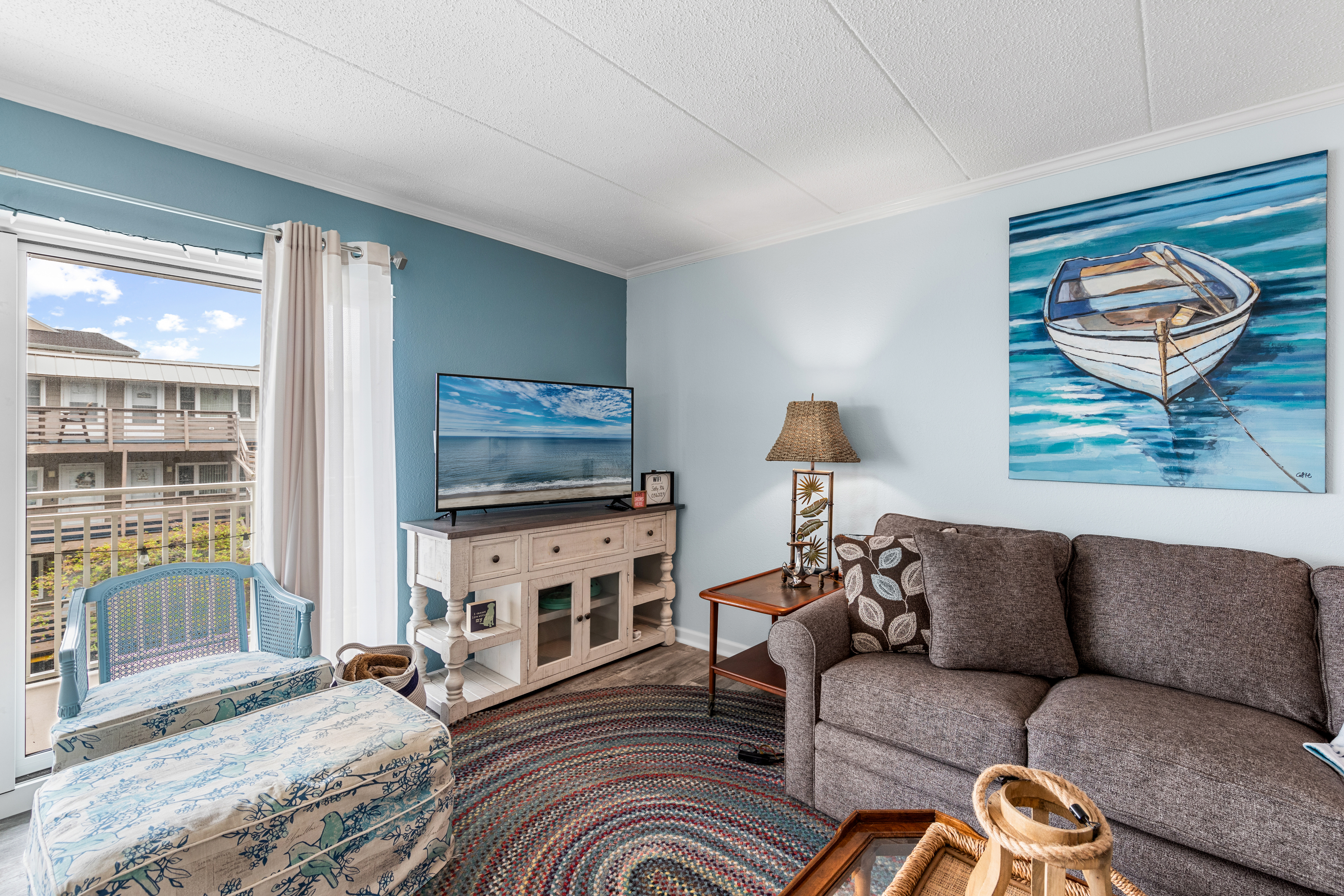 Beautifully renovated..... take a deep breath and relax