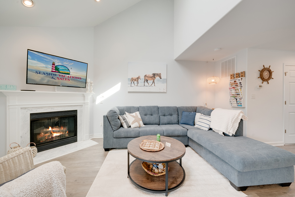 Relax in comfy furnishings after a great day at the beach, and enjoy Flat Screen Smart TV and Free WiFi.