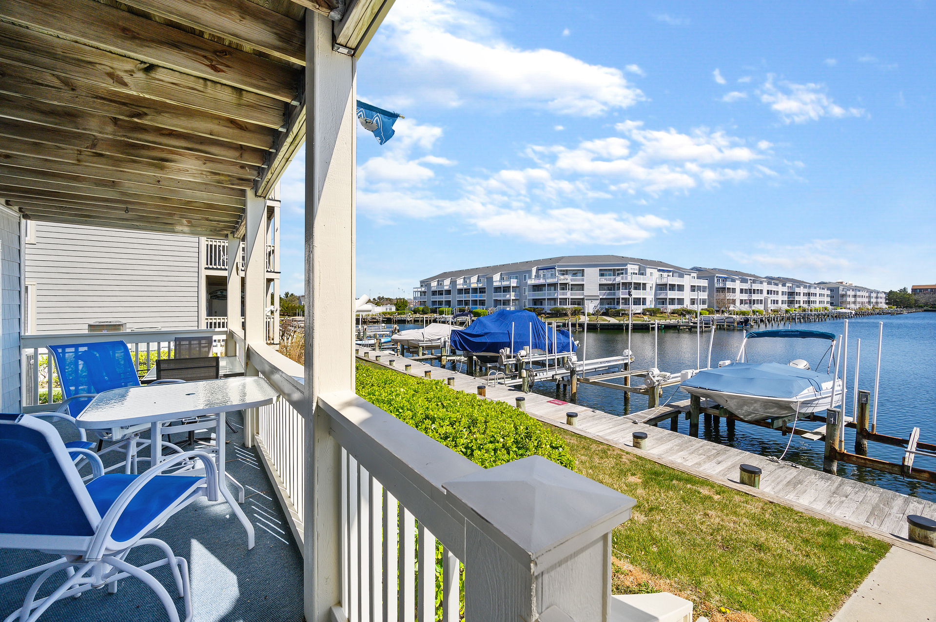 Bermuda B107 | Photo 6