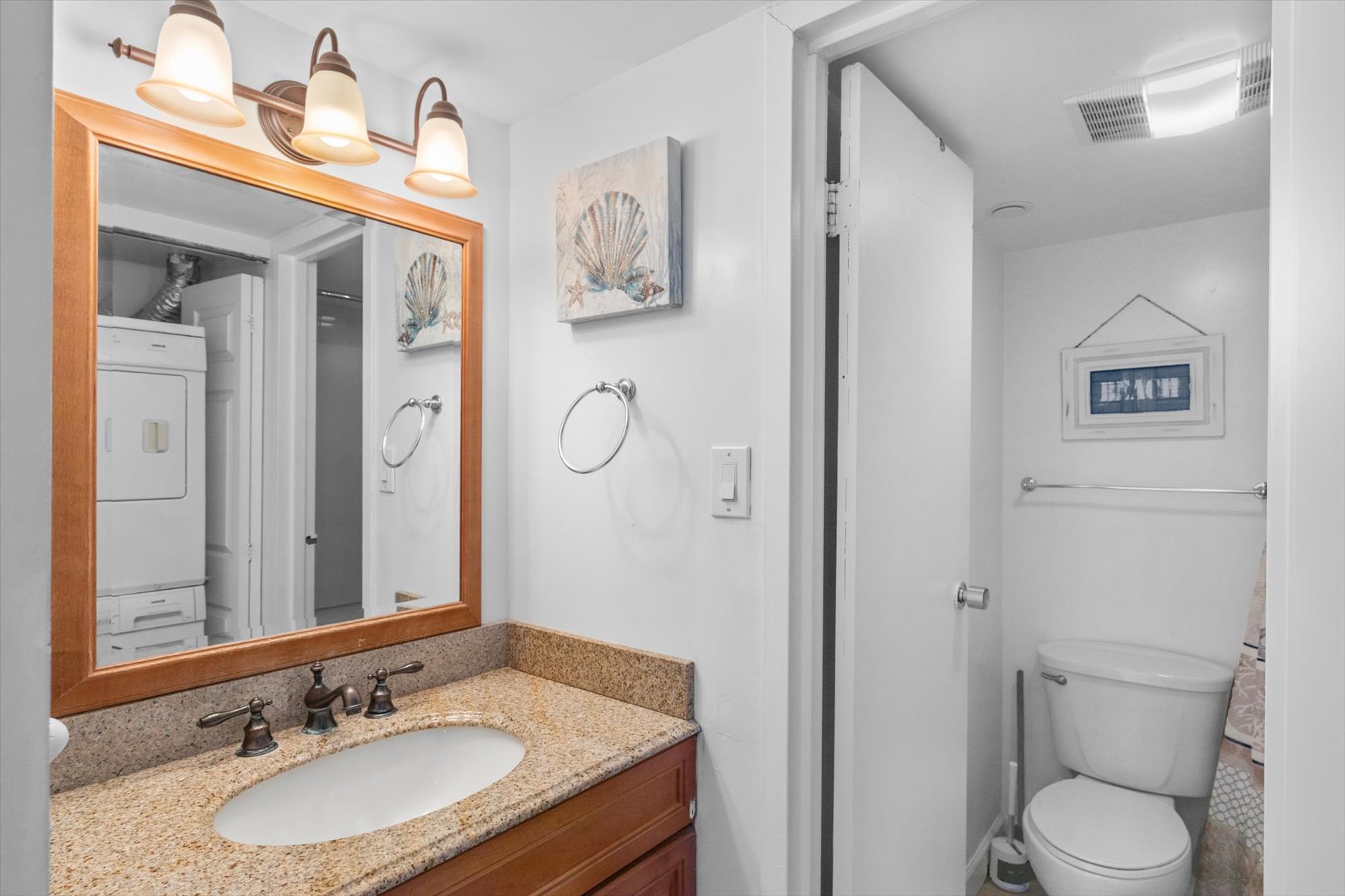 Full bathroom on the first floor for your convince.