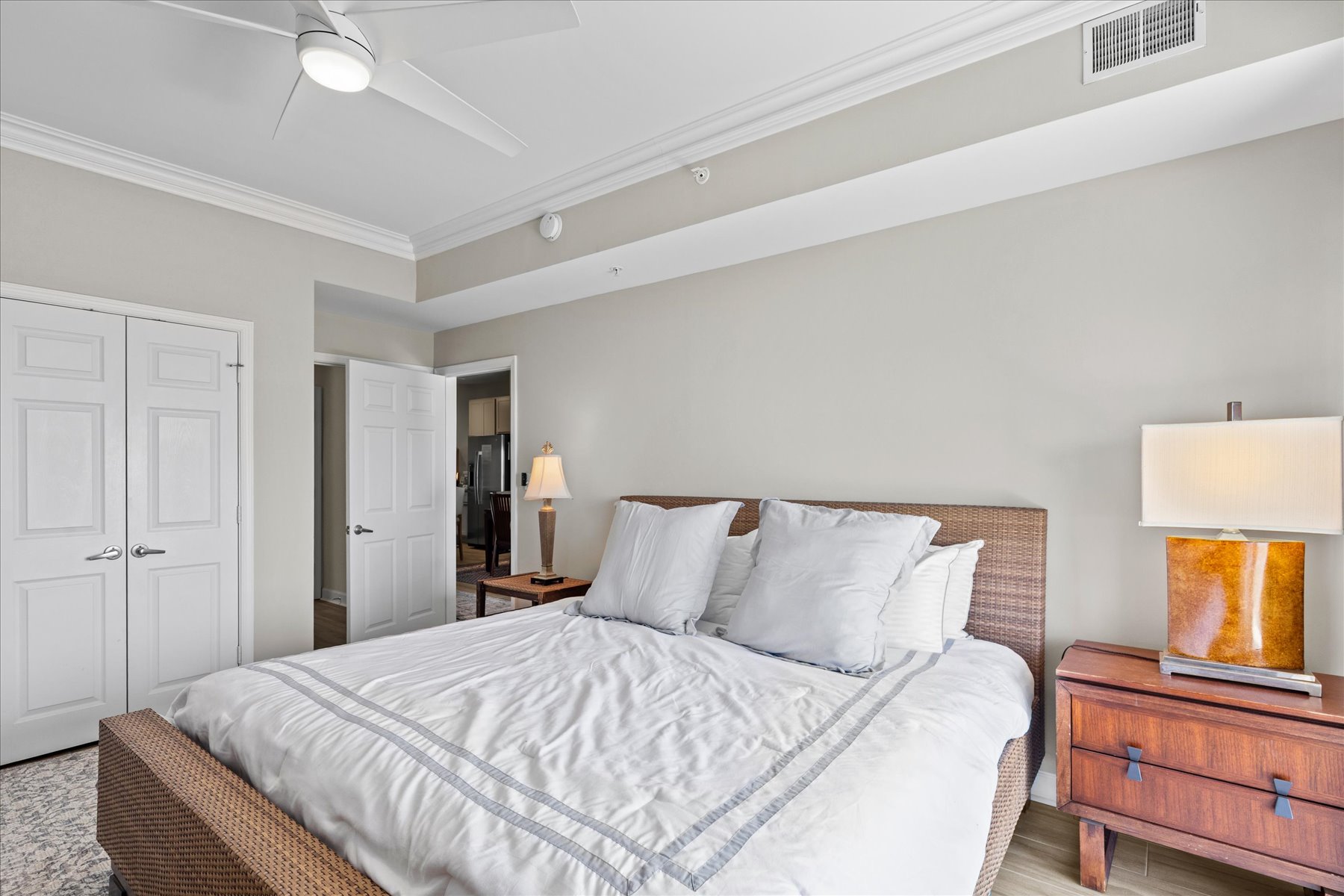 25-105 56th St #501-25