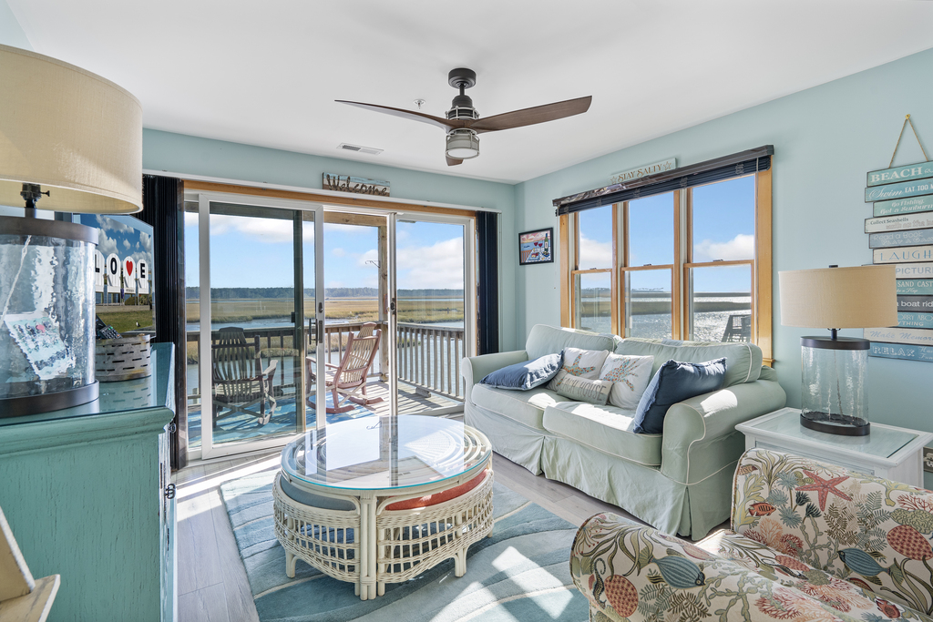 Take in majestic Views right from the sofa!