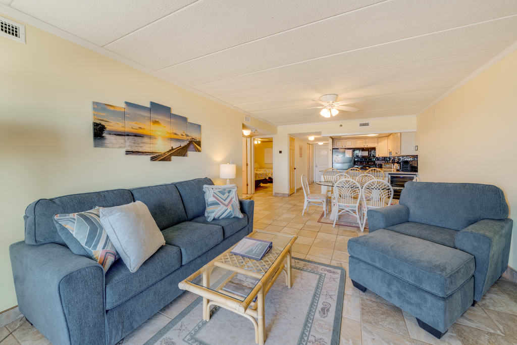 Beautifully furnished and well-equipped.