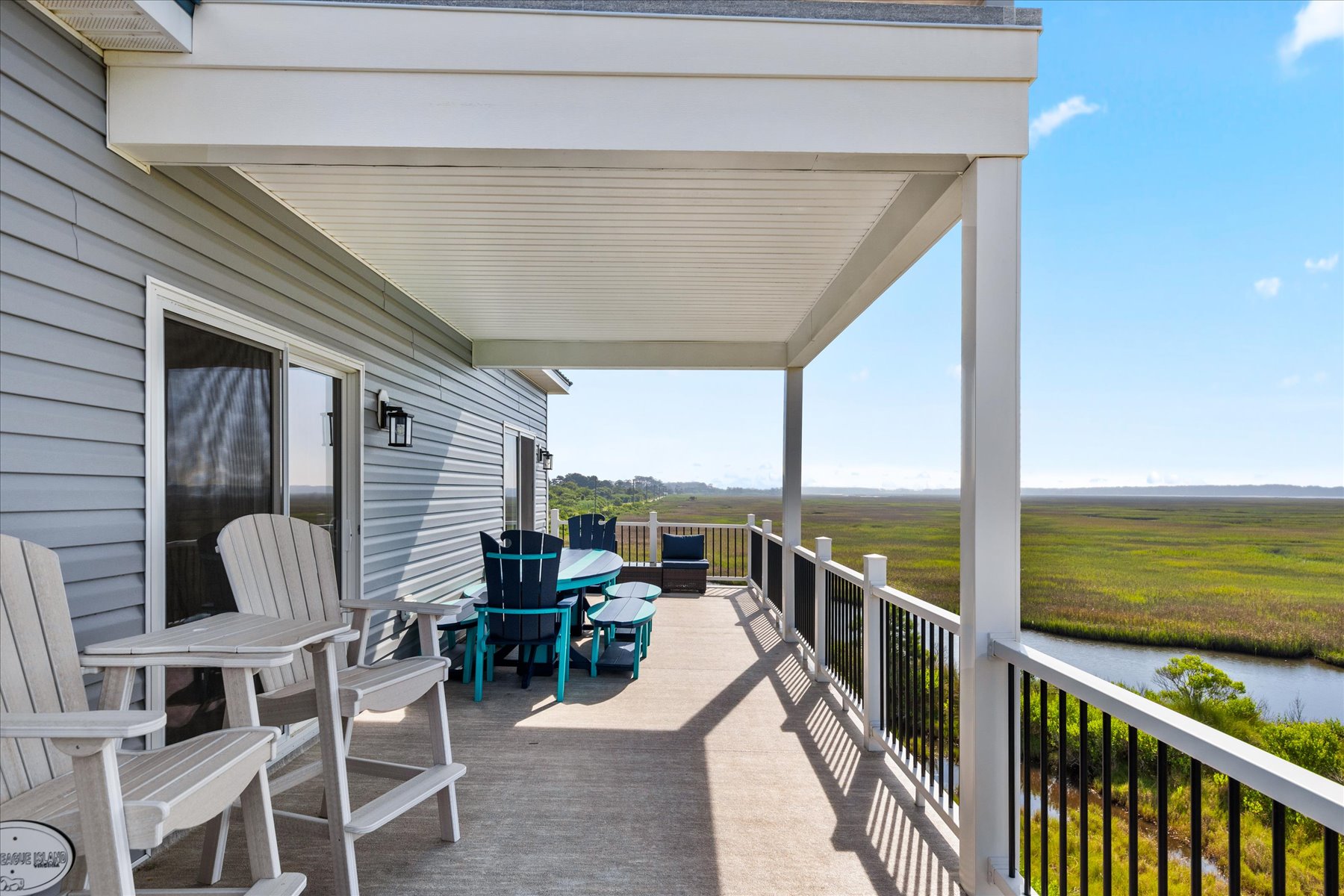 Many different Seating Arrangements for whatever mood you are in!