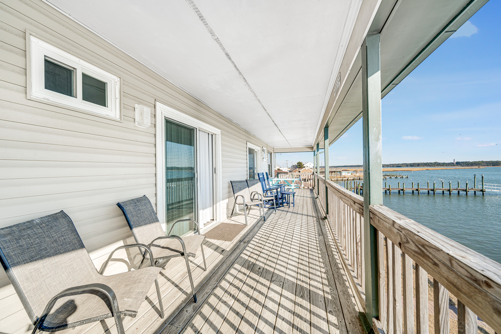 There's nothing like living waterfront!