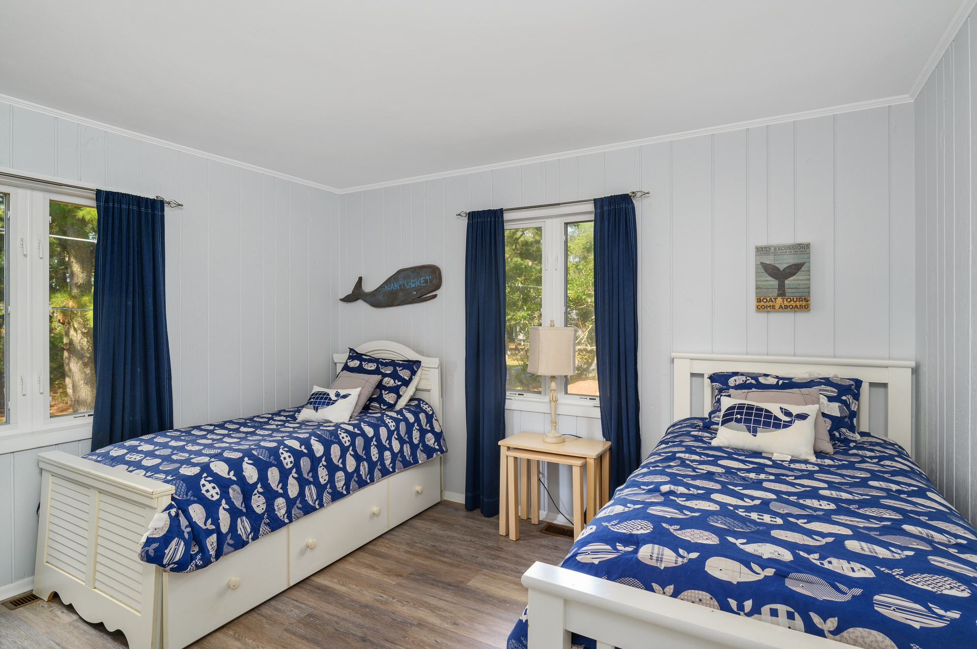 Smooth Sailing sleeps 8 more than comfortably.