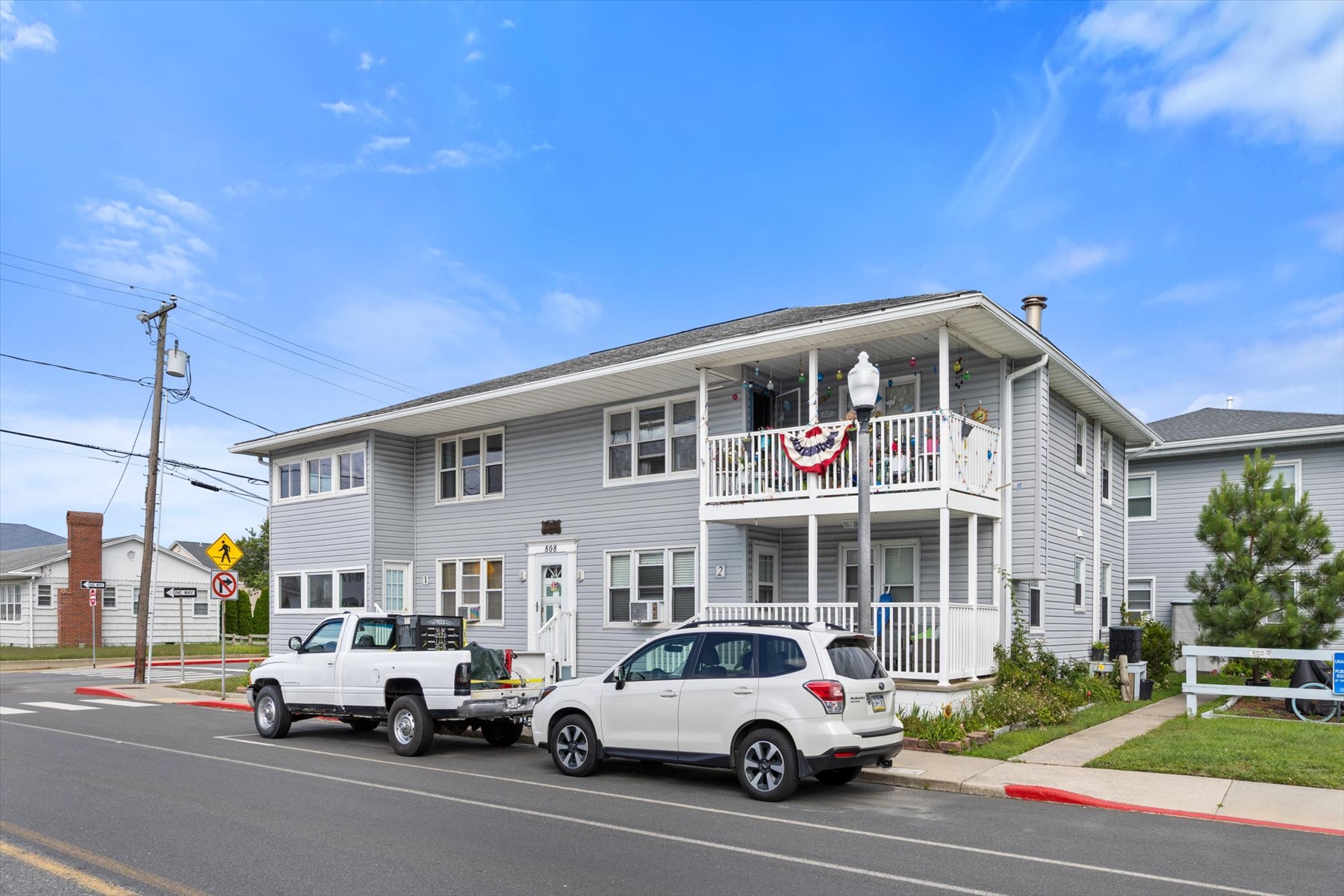 02-808 St Louis Ave #3-2