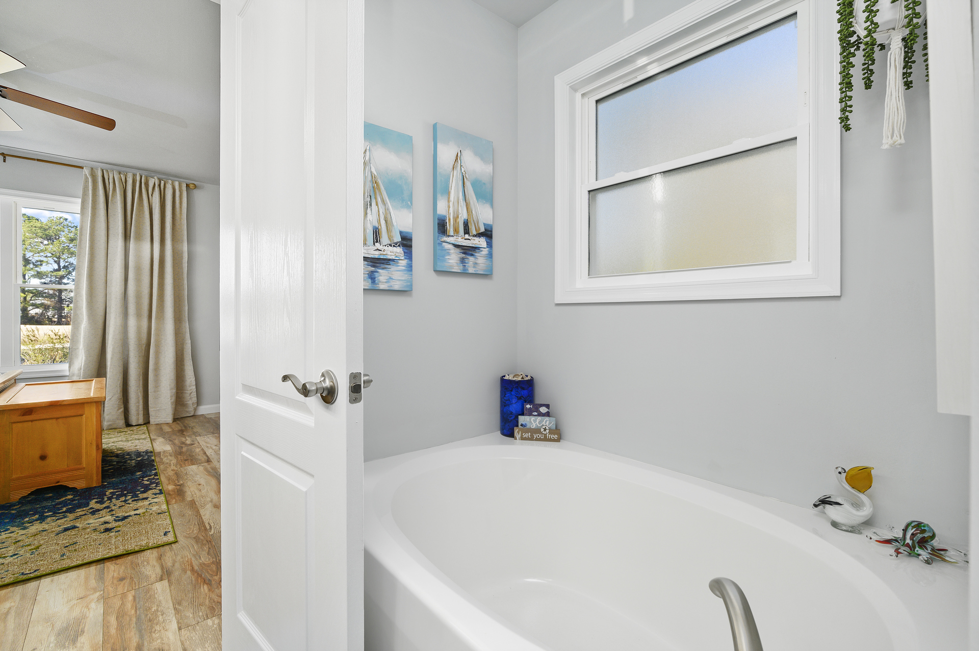 You'll love the Spa-like Soaking Tub in the Master.