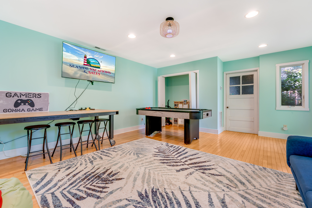 What a great hangout for the kids - and the kid in you!