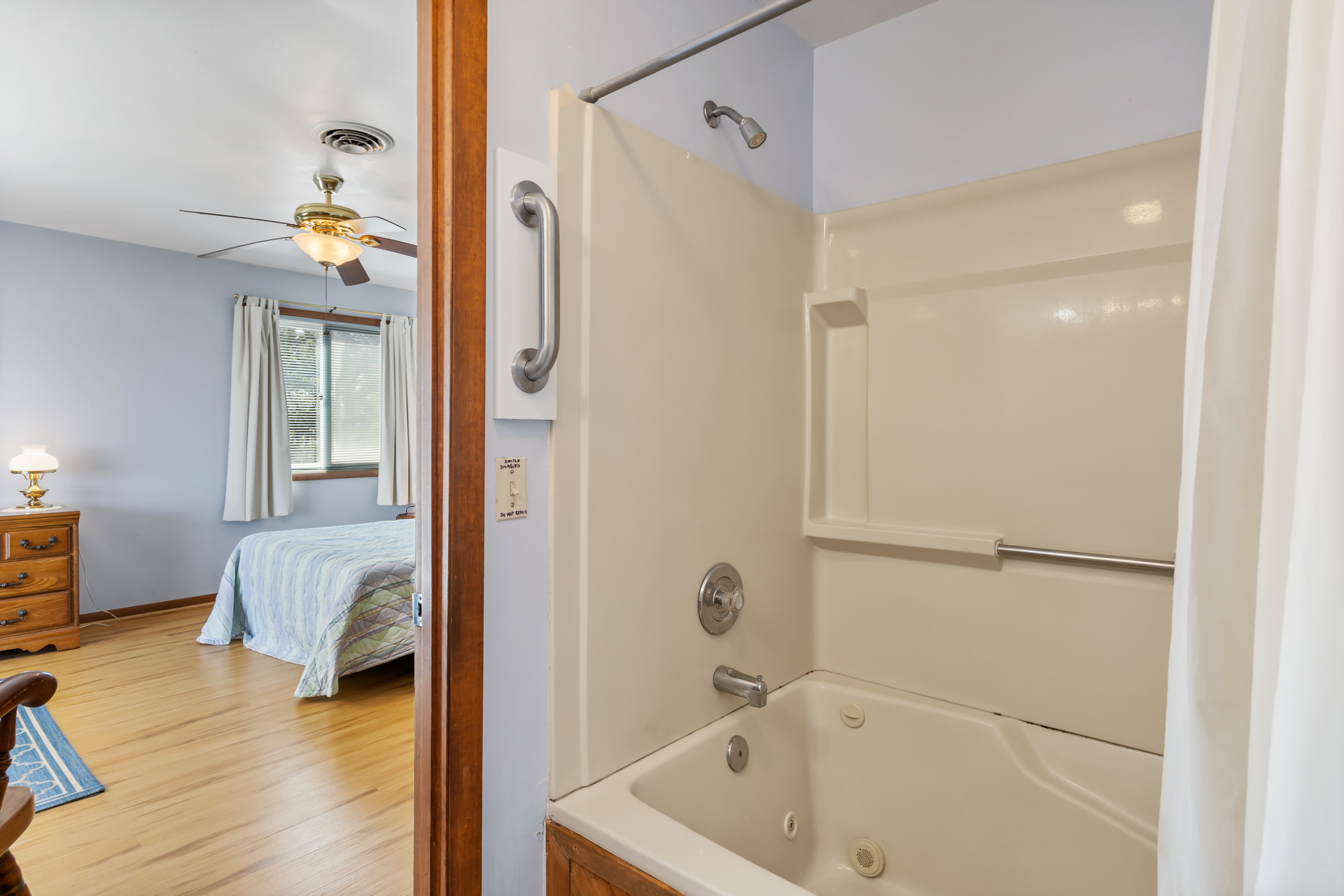Master Bath has Tub/Shower Combo.
