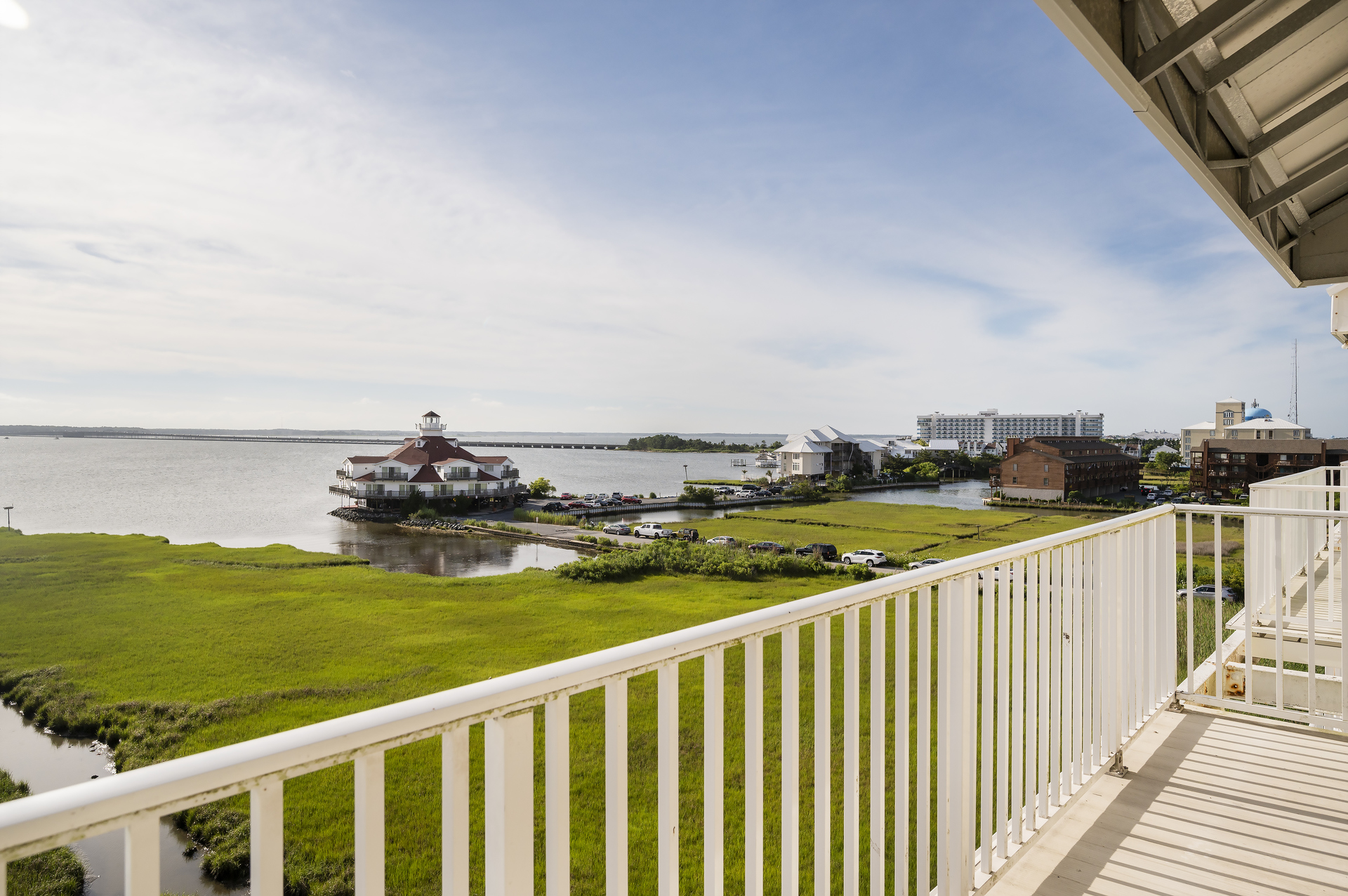 Spectacular views of the bay