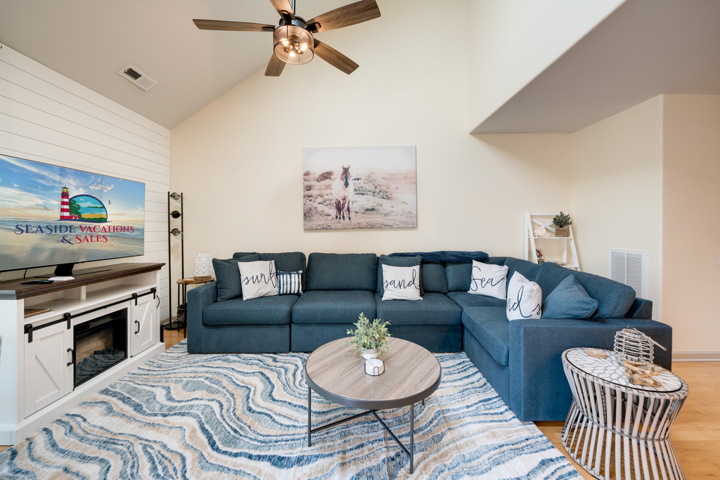 Less than 10 minutes to Assateague National Seashore, where our famous Wild Ponies roam free!