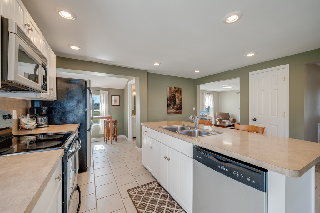 Bishop House is perfect for your large family, or for 2 small families to share.