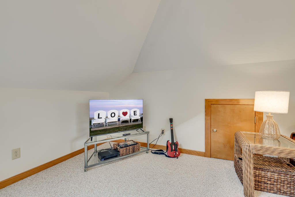 This floor also has a Flat Screen TV and plenty of games