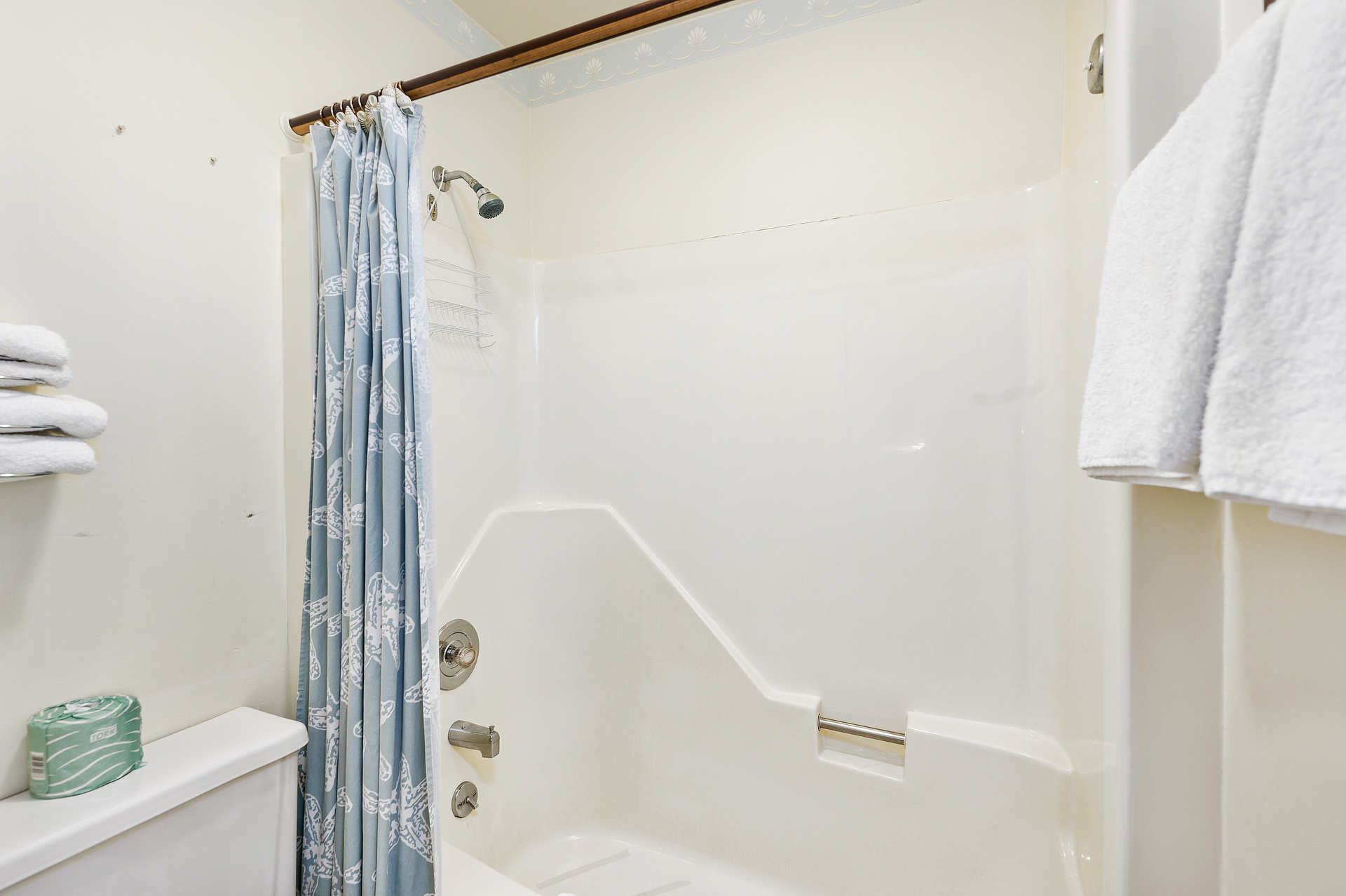 Full Bath 2, also with a Tub/Shower Combo.